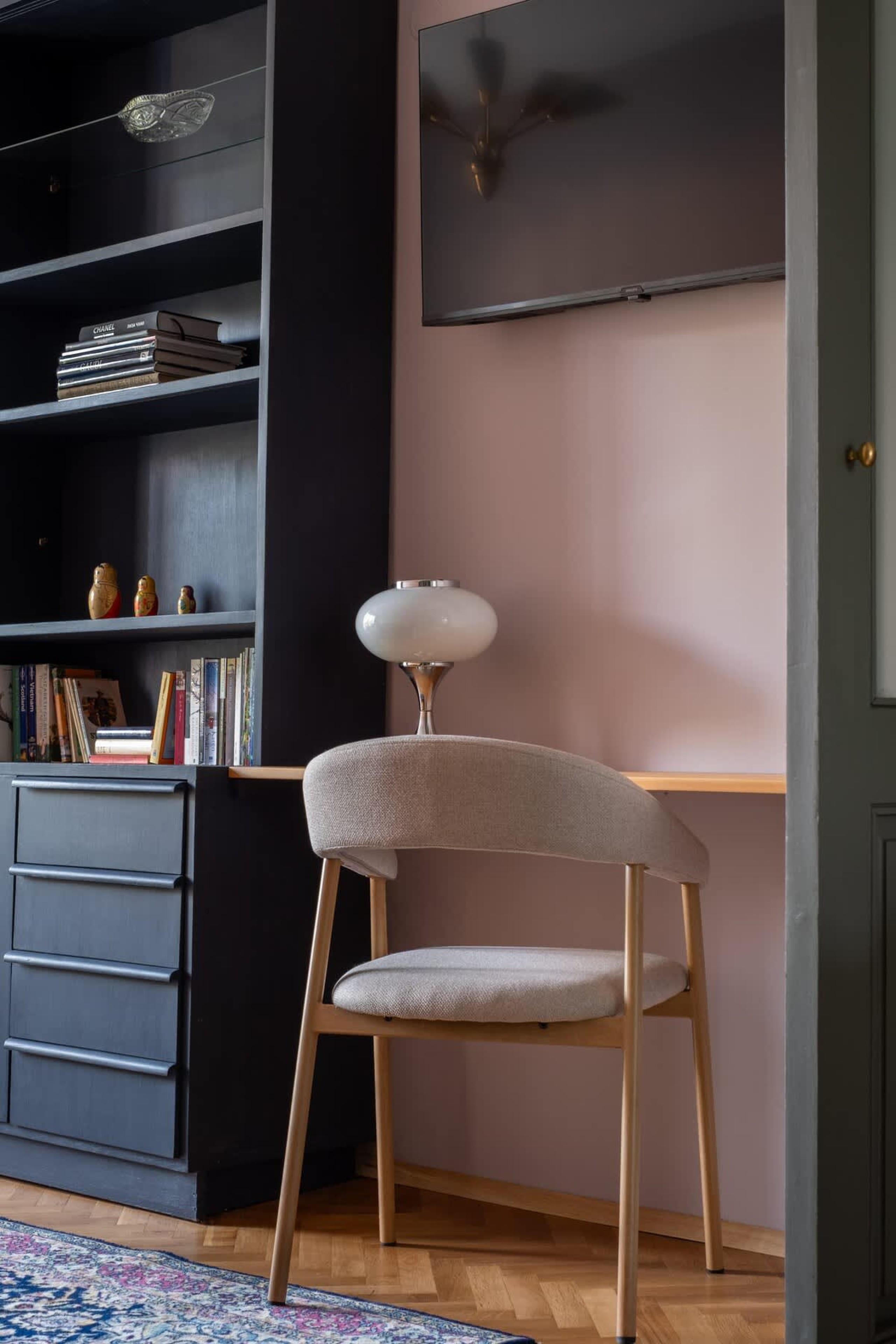 Scoutaround White Logo