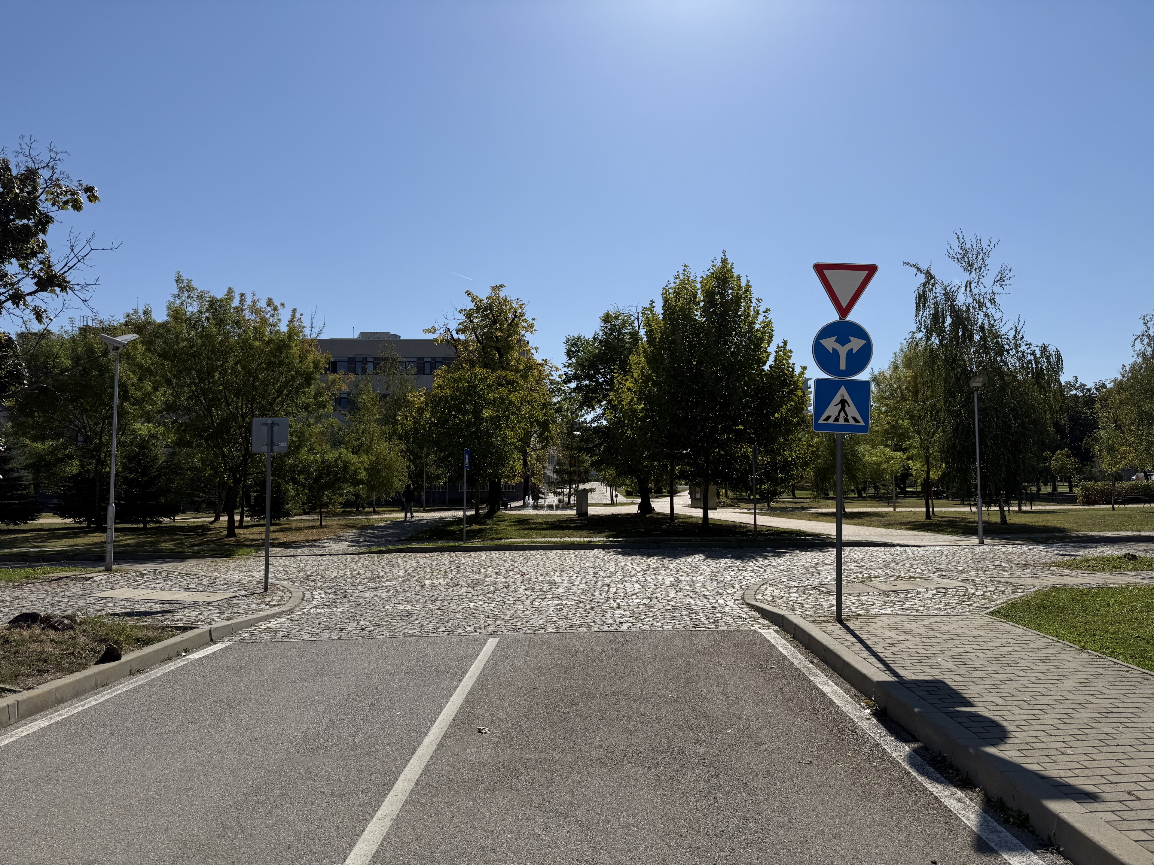 Scoutaround White Logo