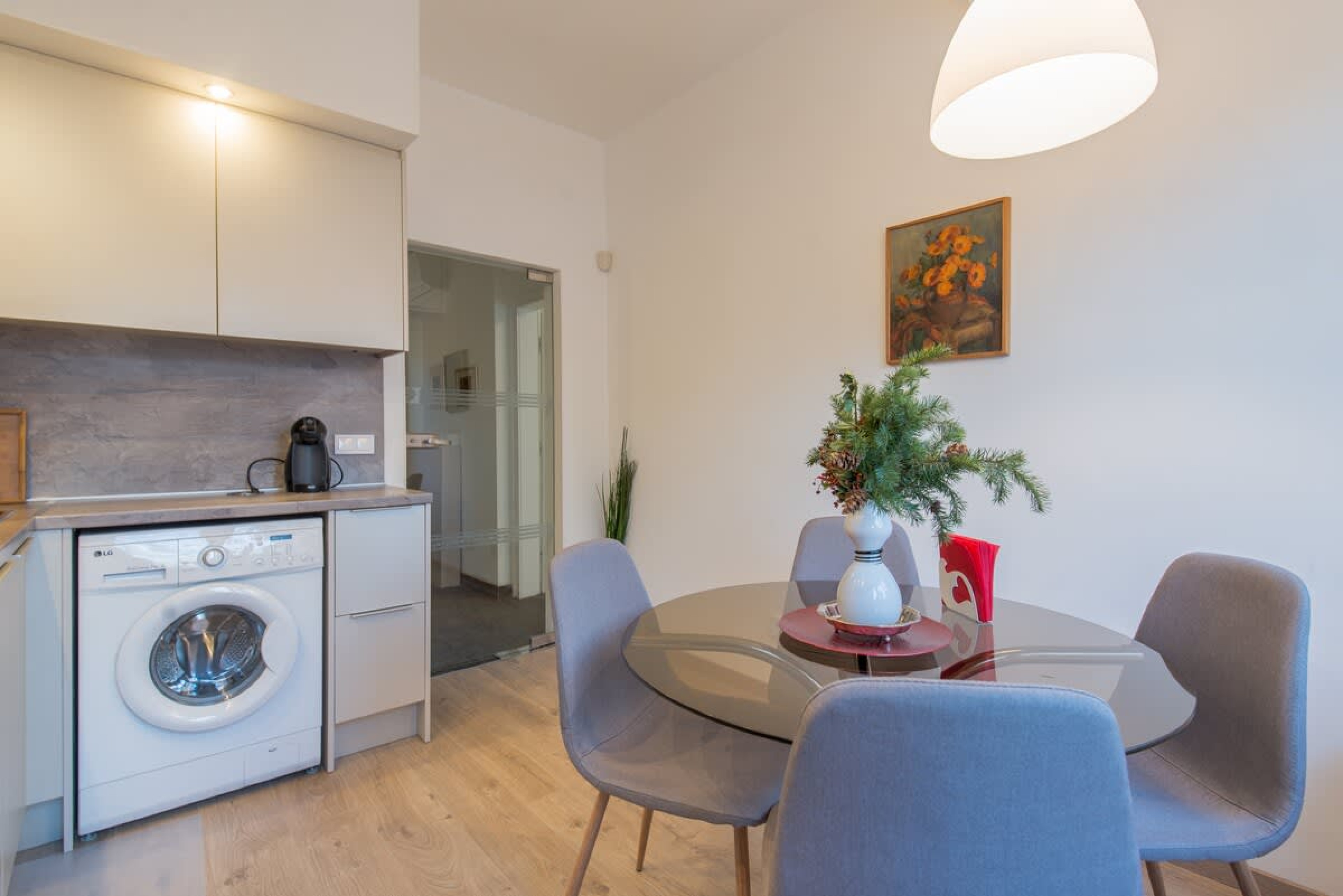 Scoutaround White Logo