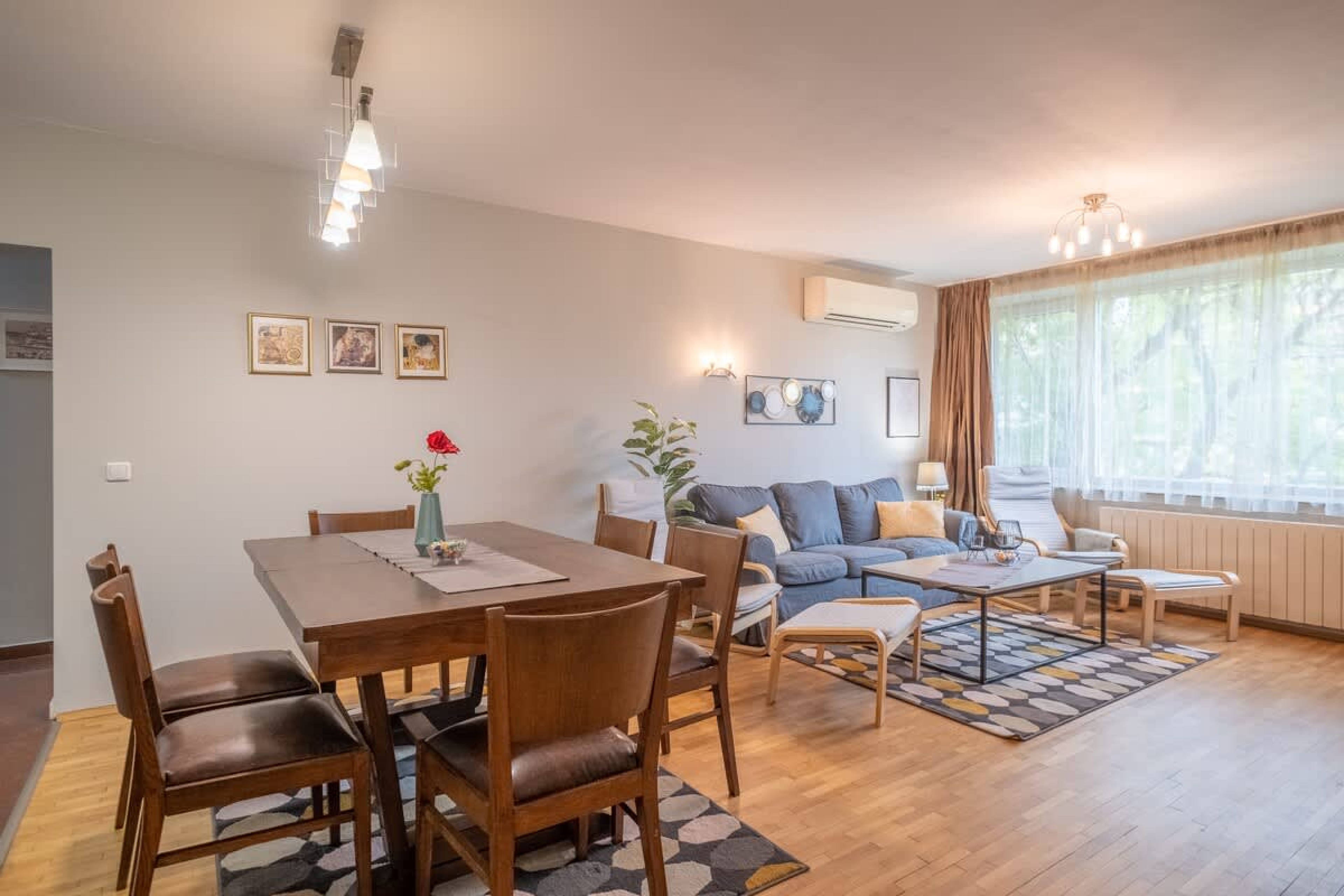 Scoutaround White Logo