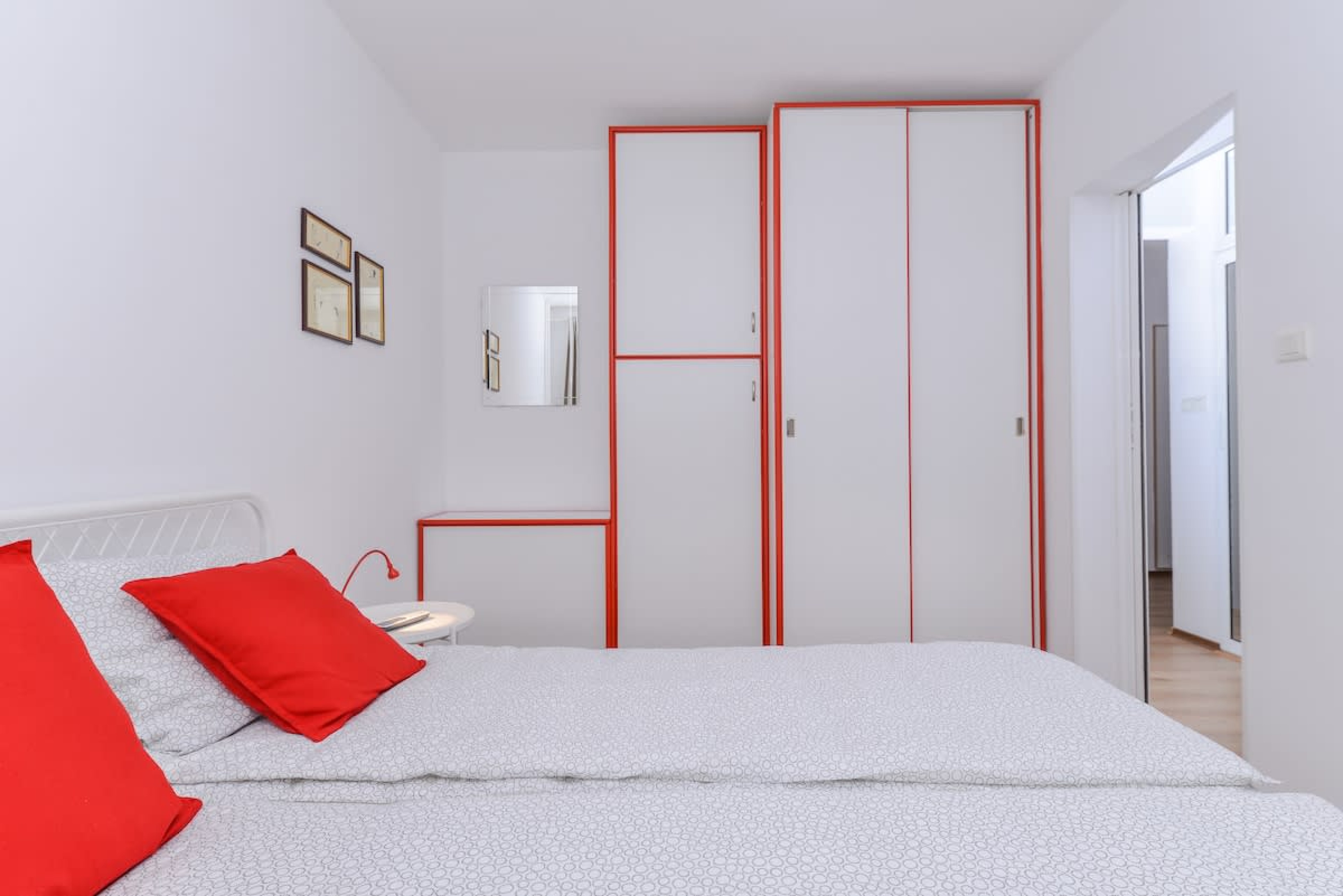 Eleganto - Central 2BD Stylish Apartment - Photo 22