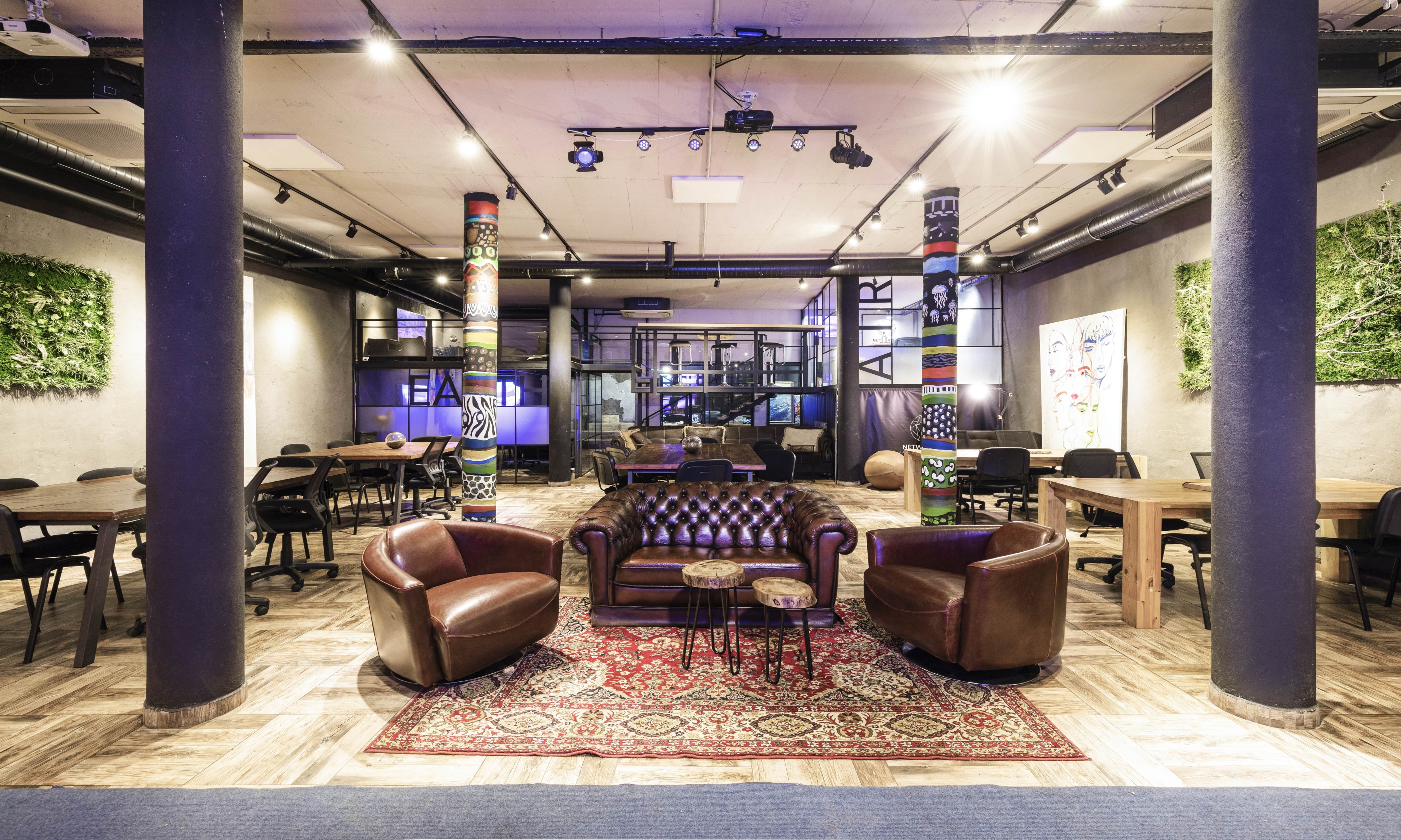 Scoutaround White Logo