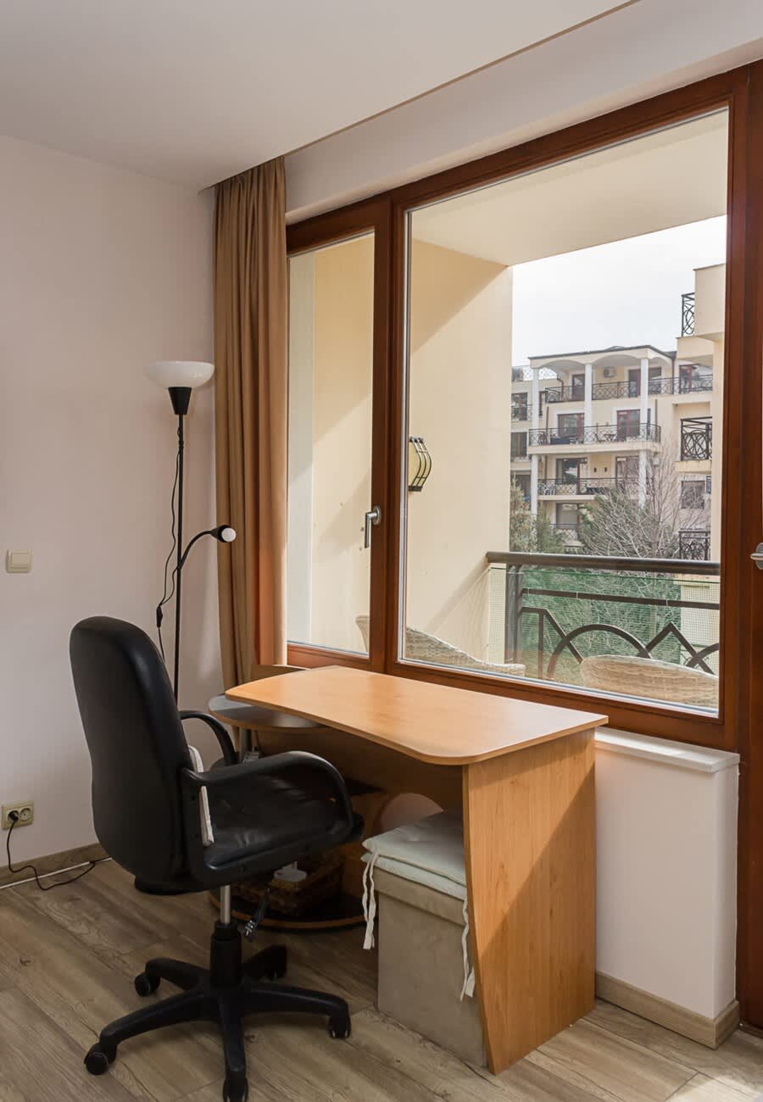 Scoutaround White Logo