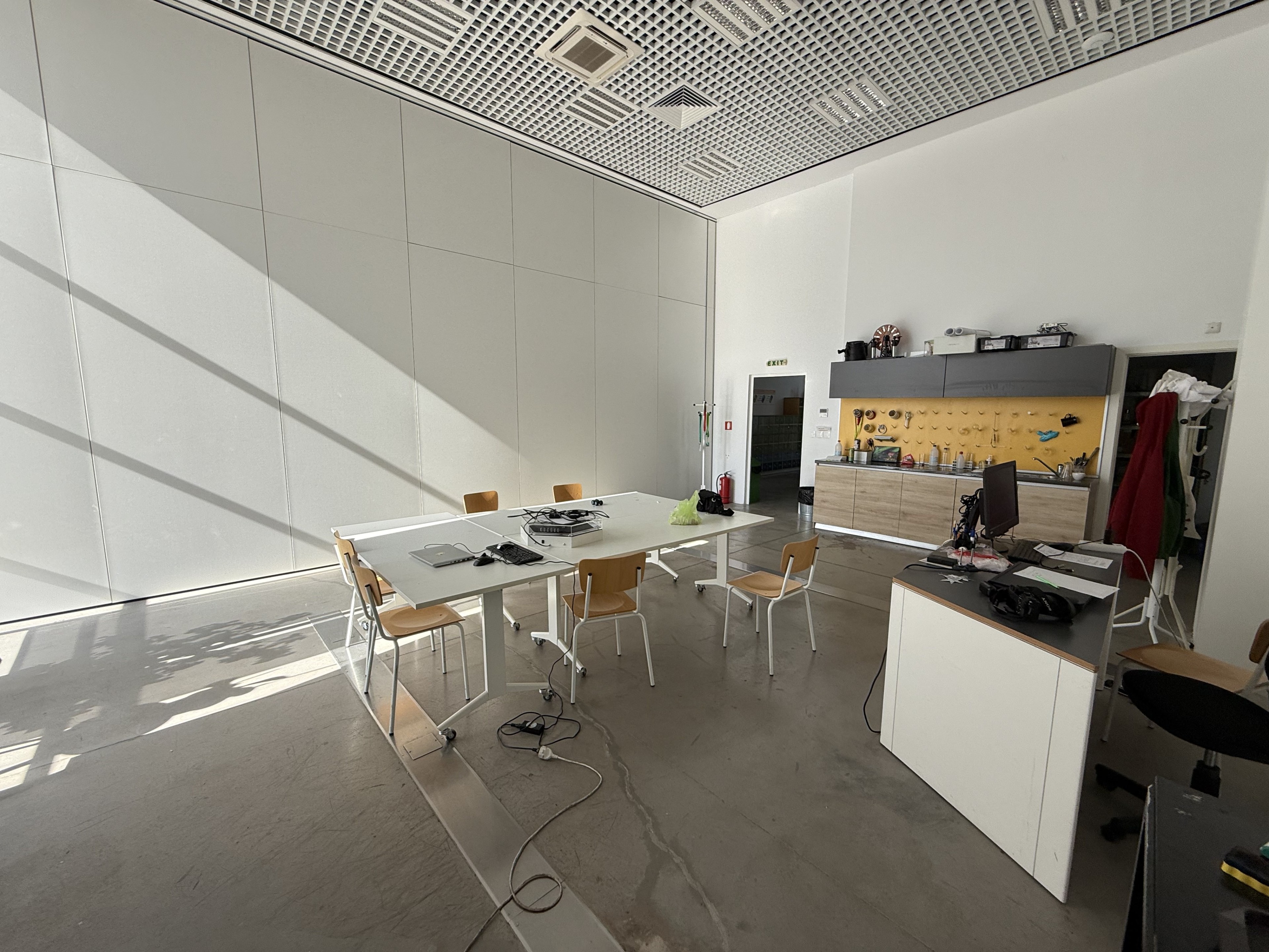 Scoutaround White Logo