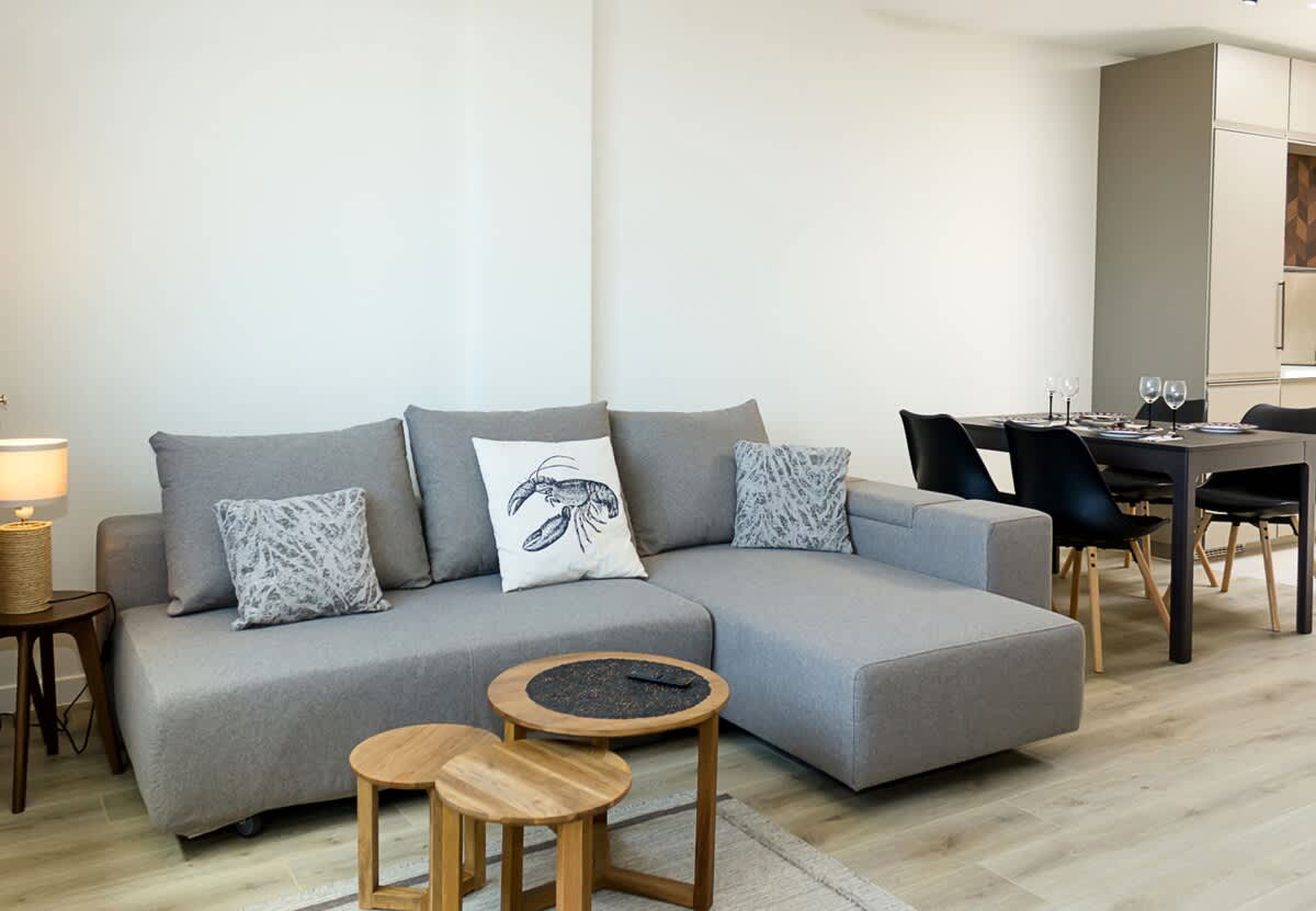 Sea View 1BD Modern Flat in Chayka - Photo 2