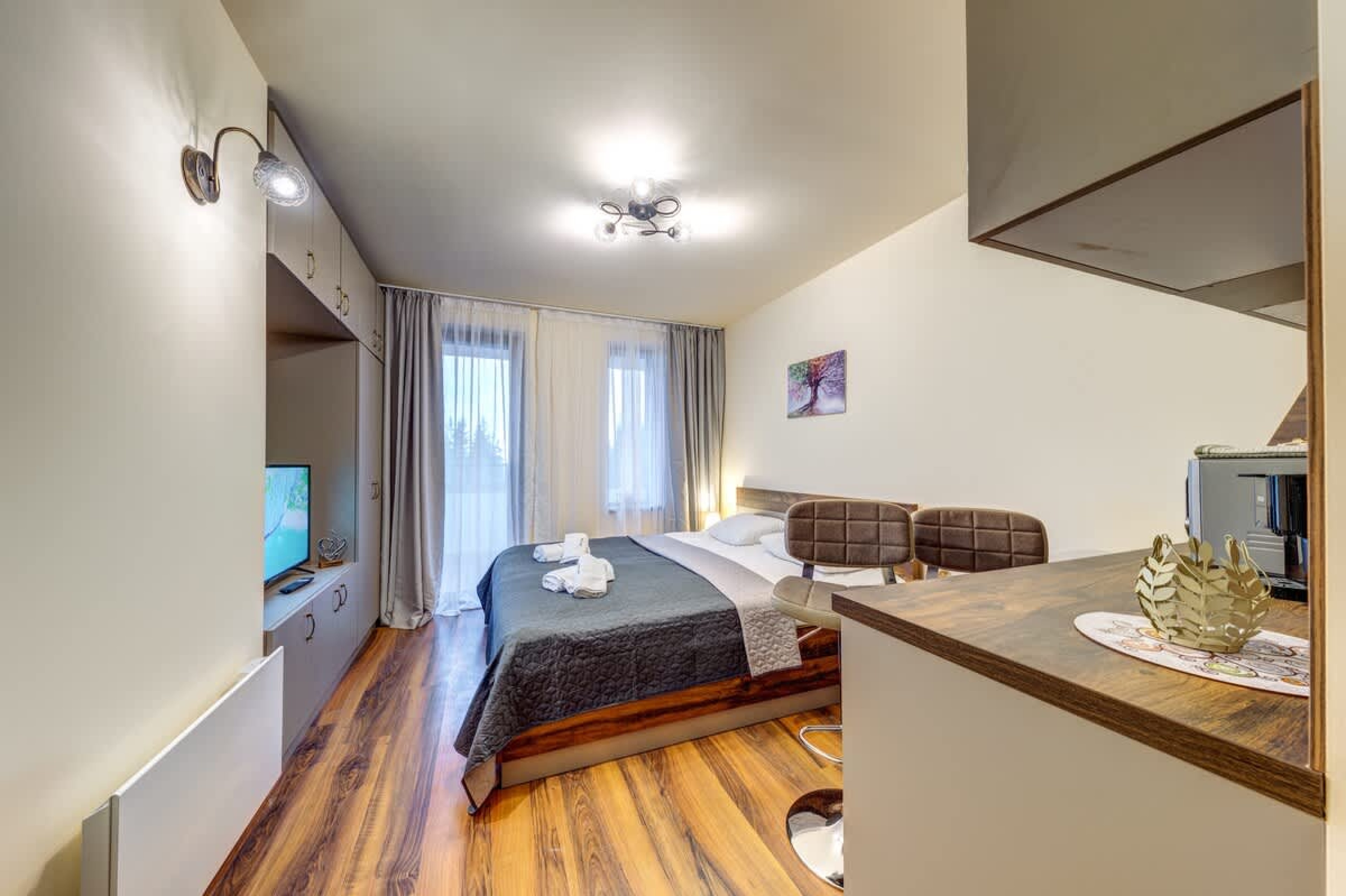 Scoutaround White Logo