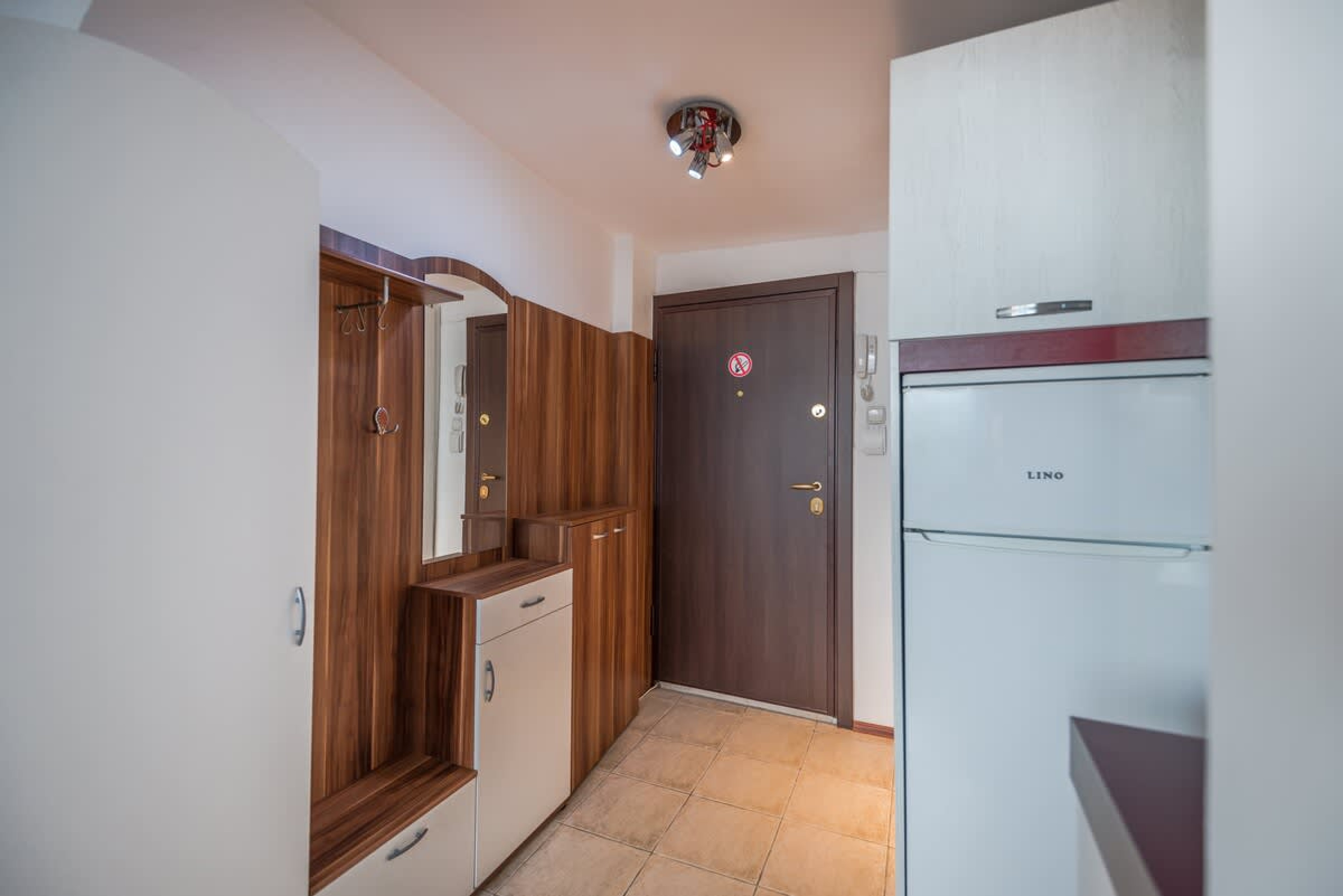 Central Cozy 1BD Compact Chic Living - Photo 18