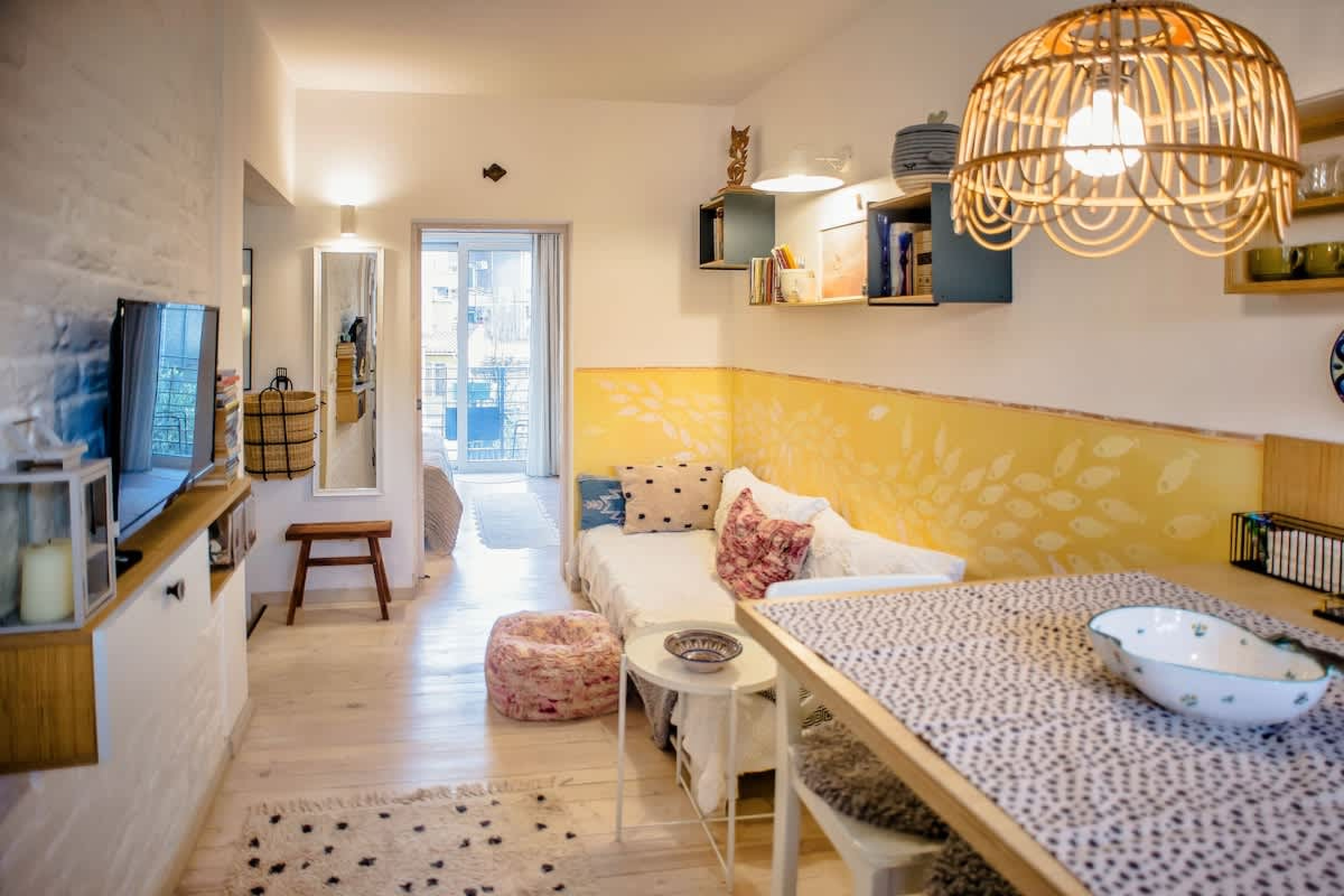 Scoutaround White Logo