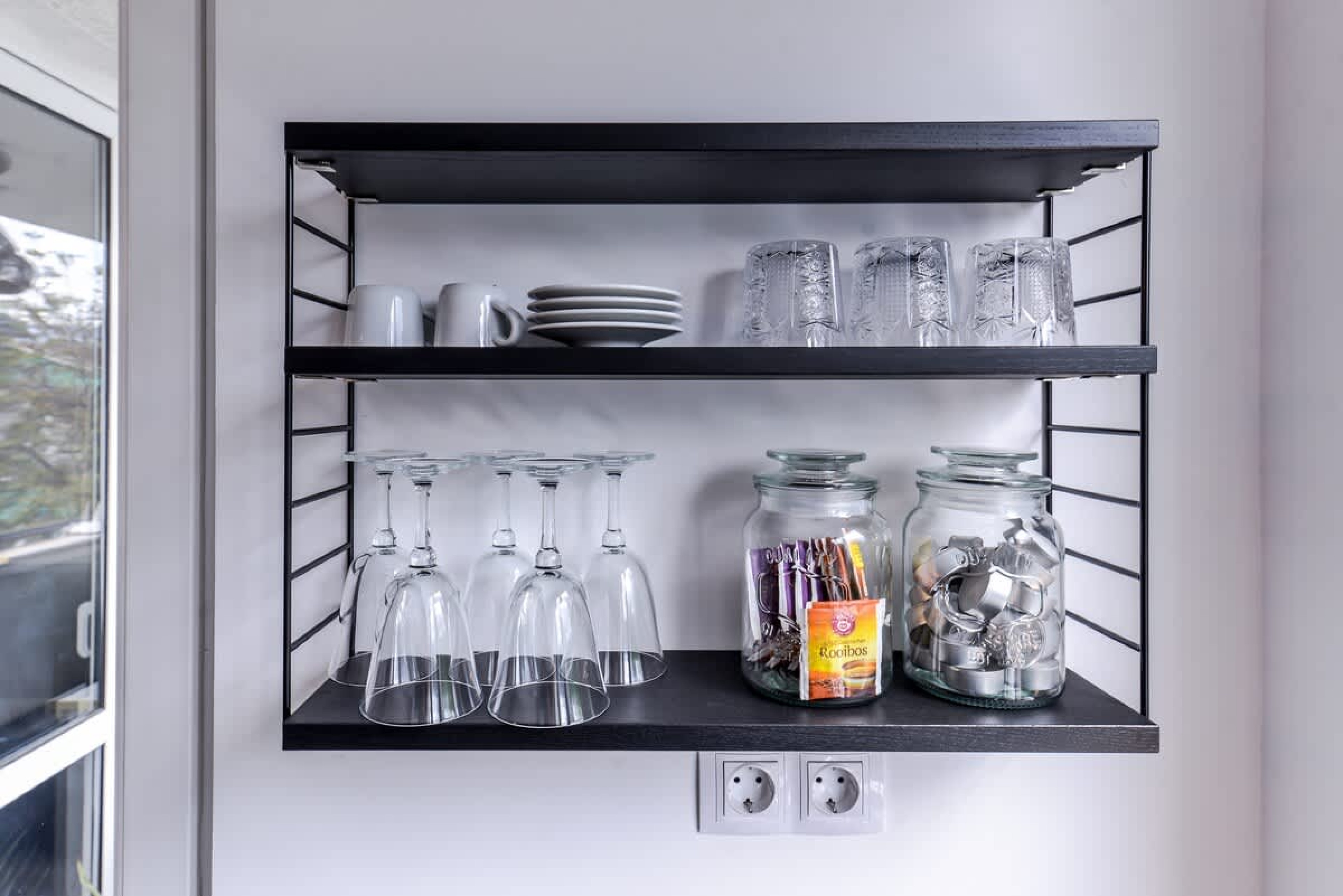 Scoutaround White Logo