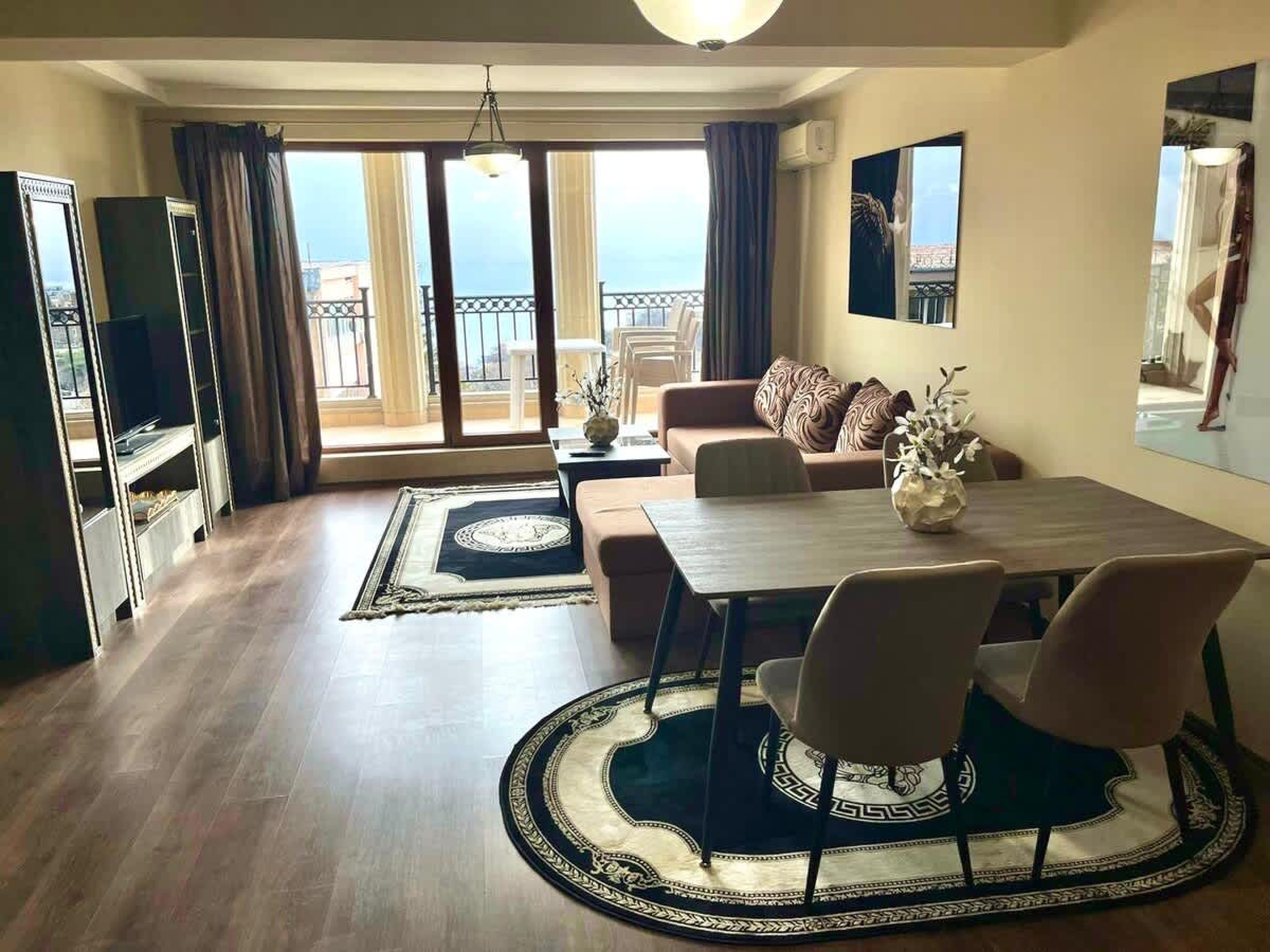 Elegant Apartment with Balcony in Argisht Palace - Photo 13