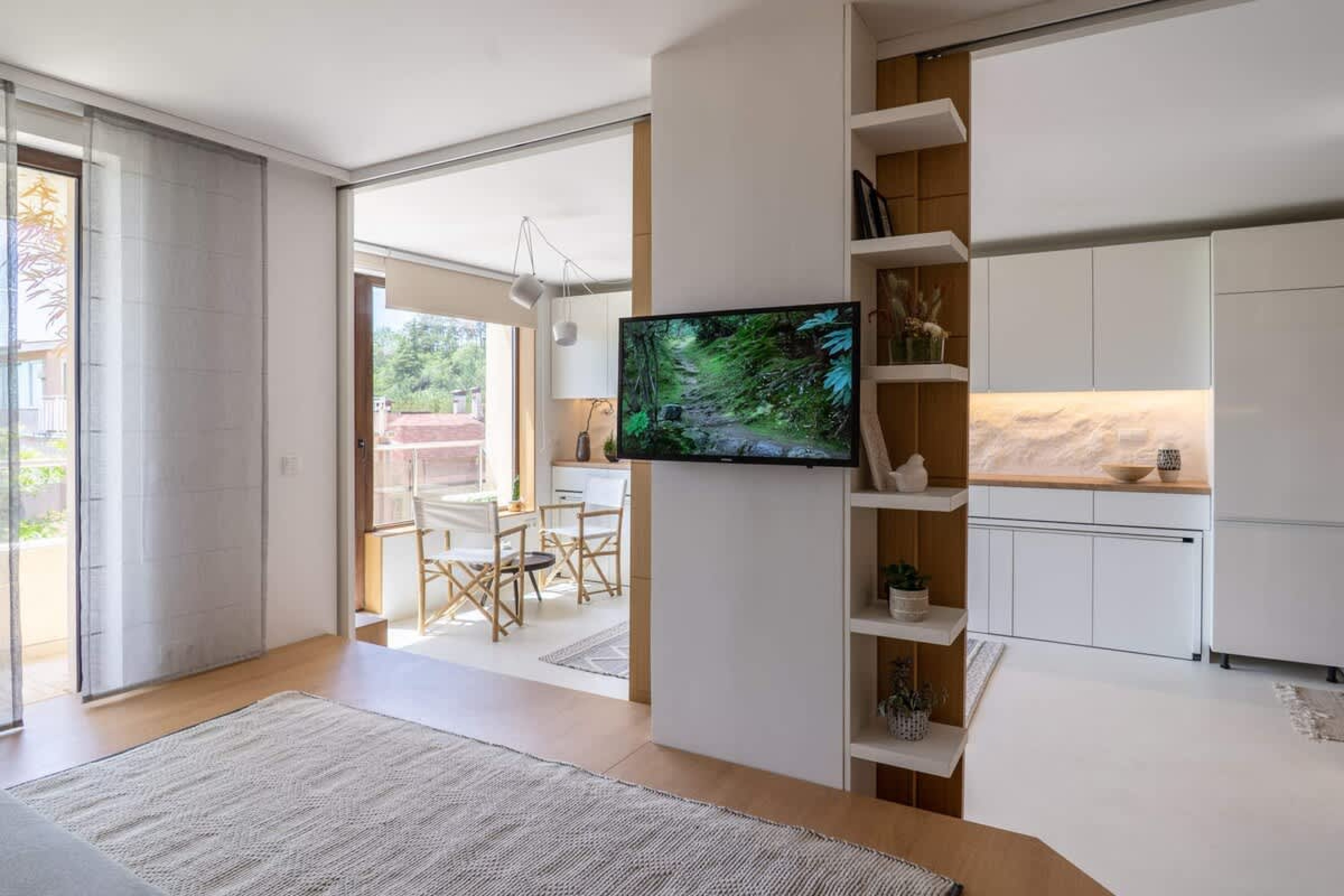 Scoutaround White Logo