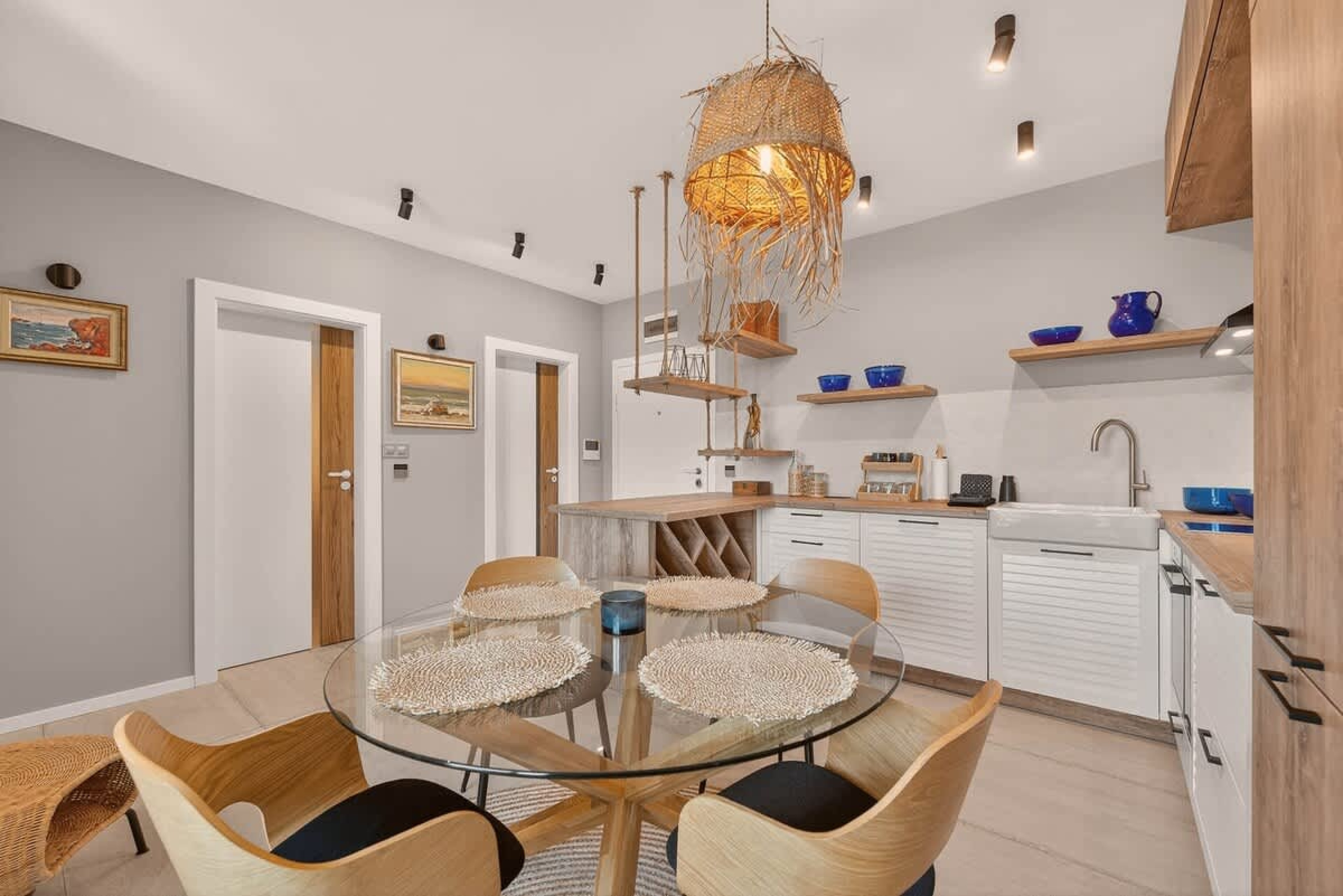 Scoutaround White Logo