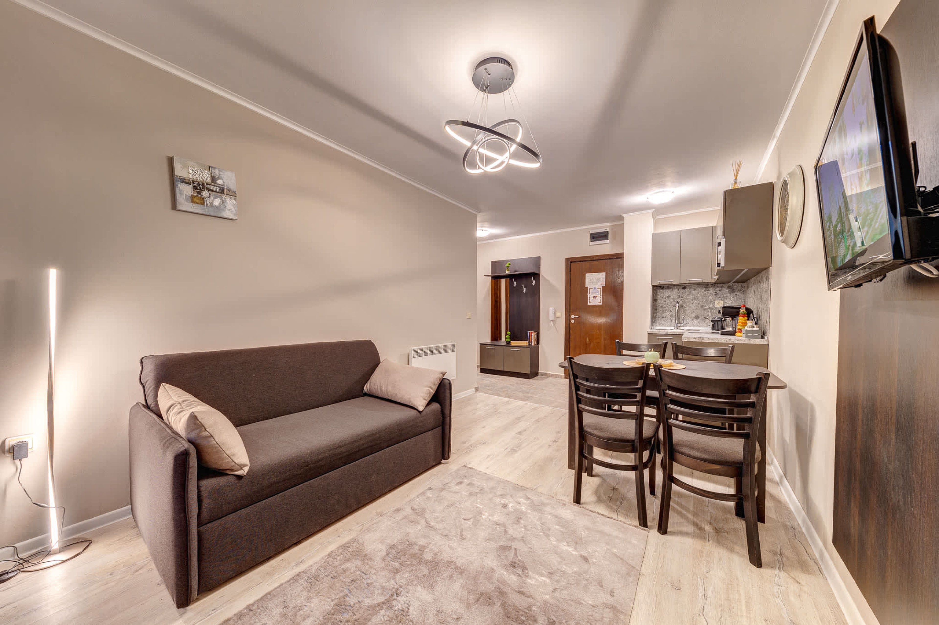 Scoutaround White Logo