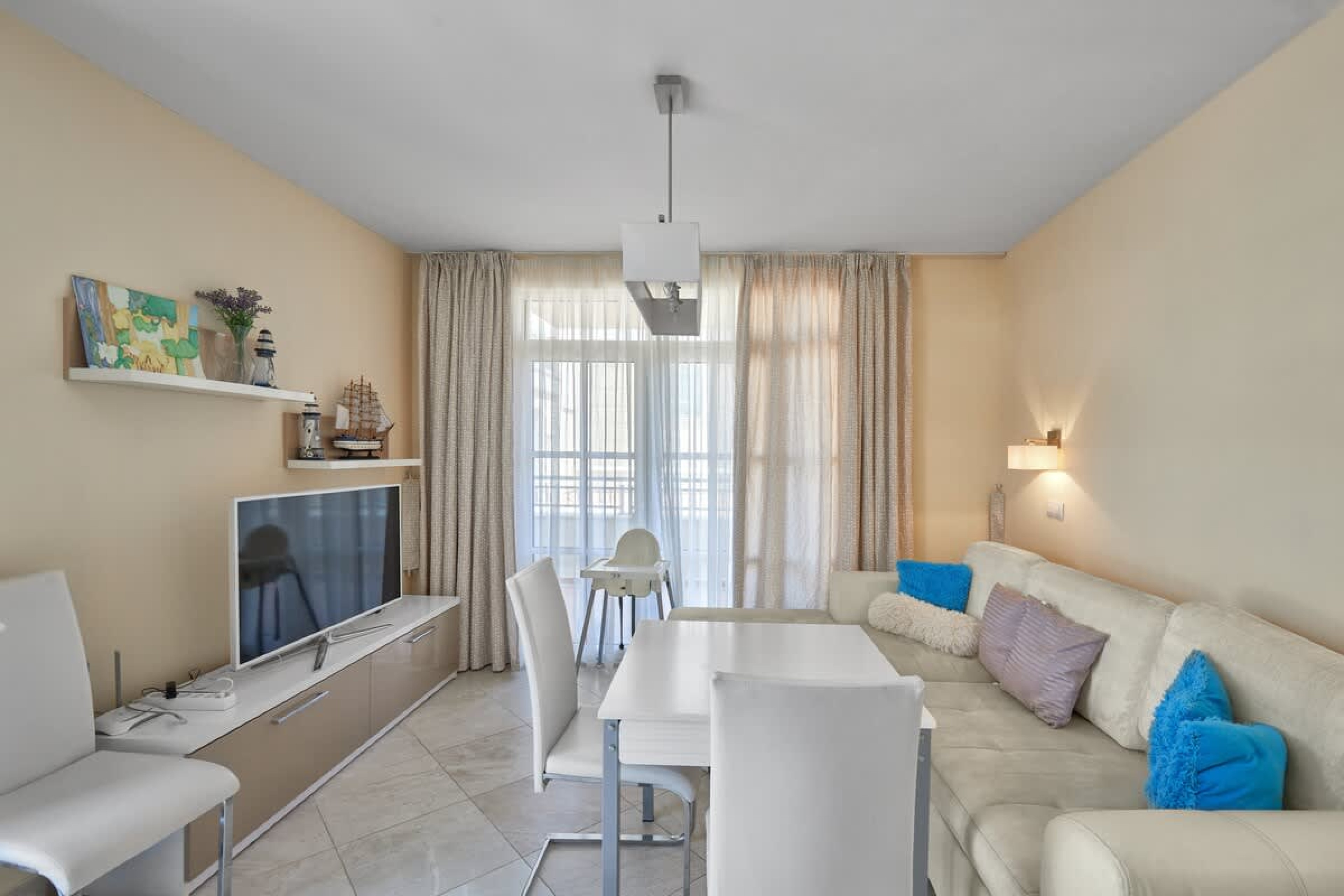 Scoutaround White Logo