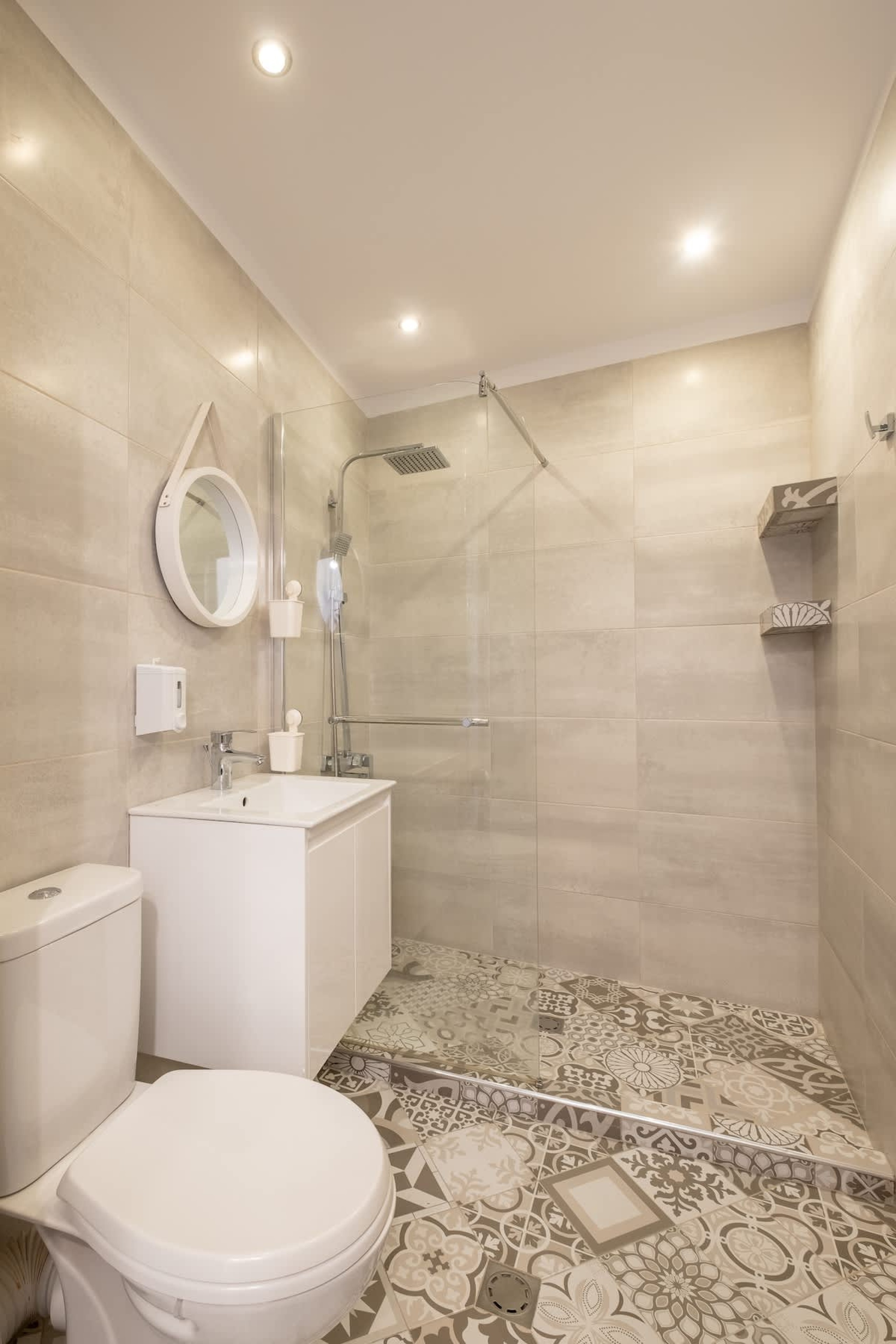 Scoutaround White Logo