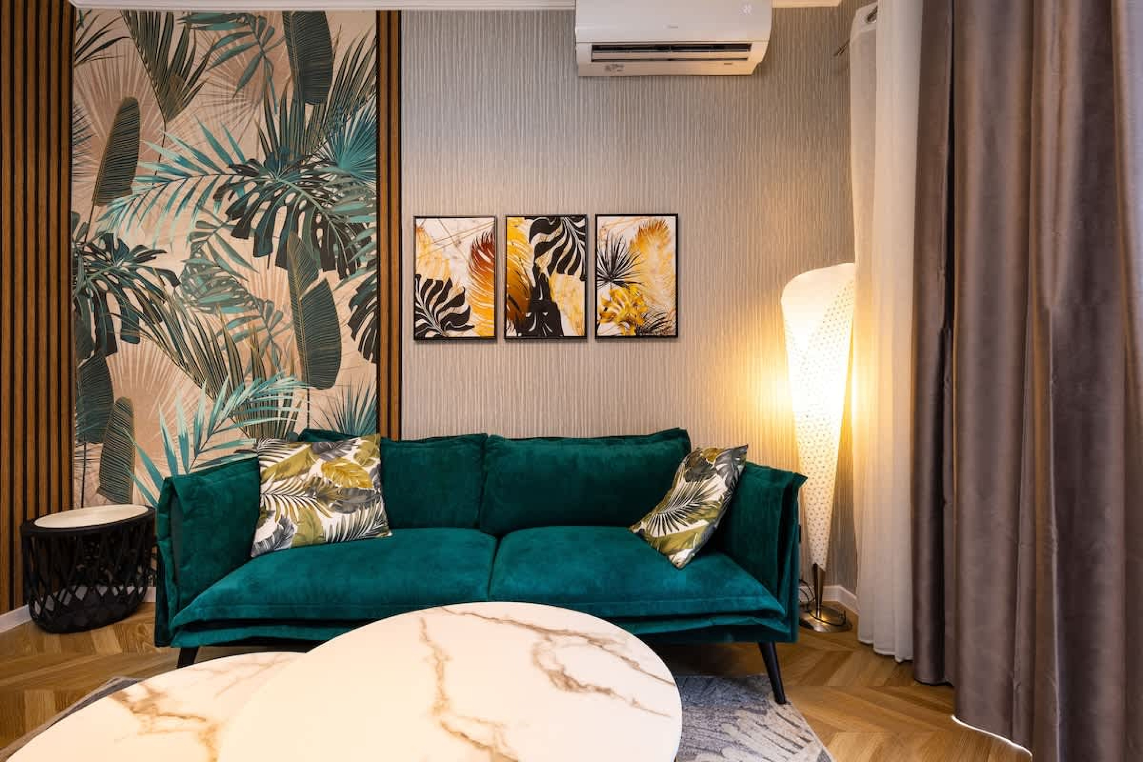 Scoutaround White Logo