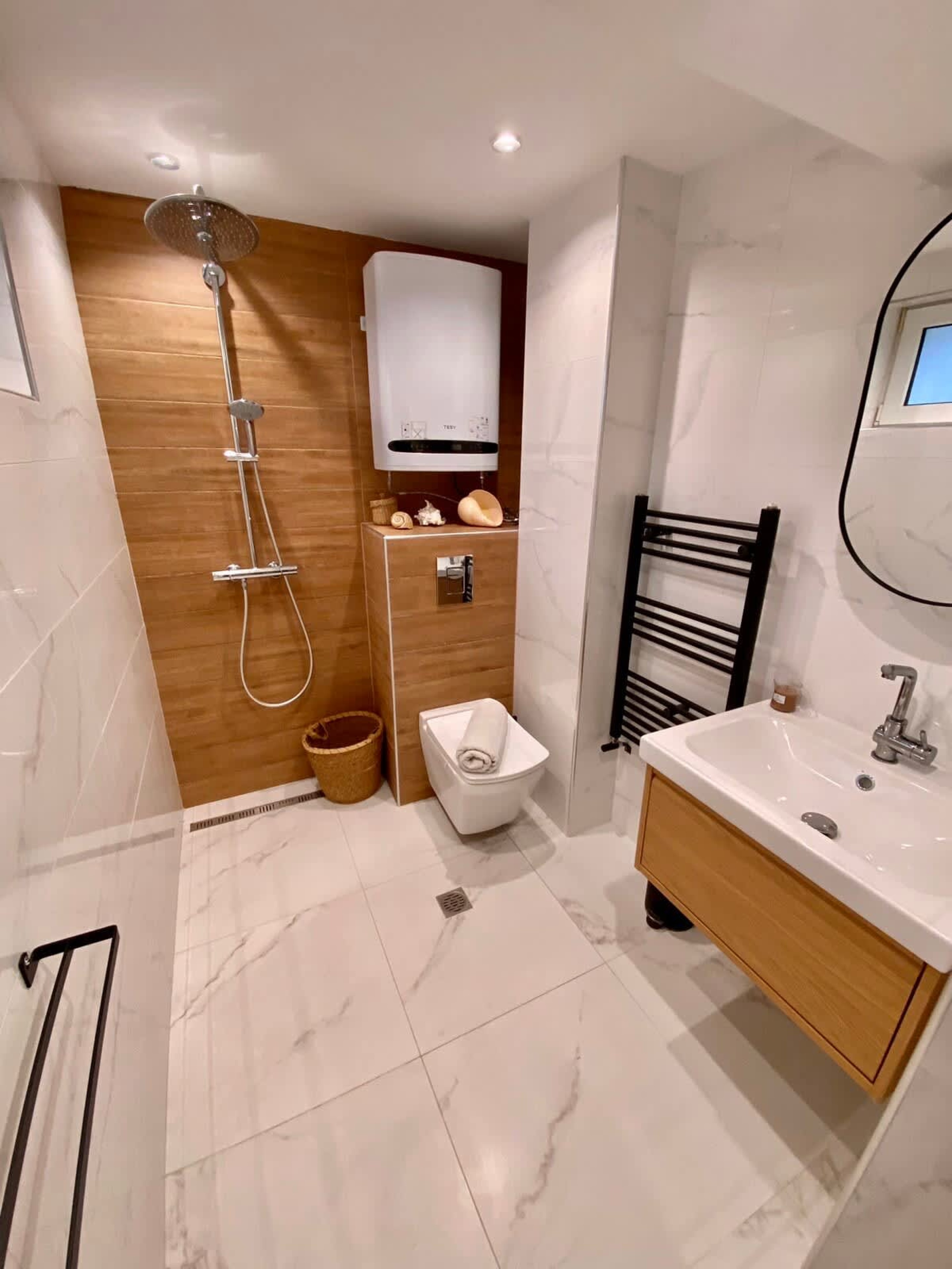 Scoutaround White Logo