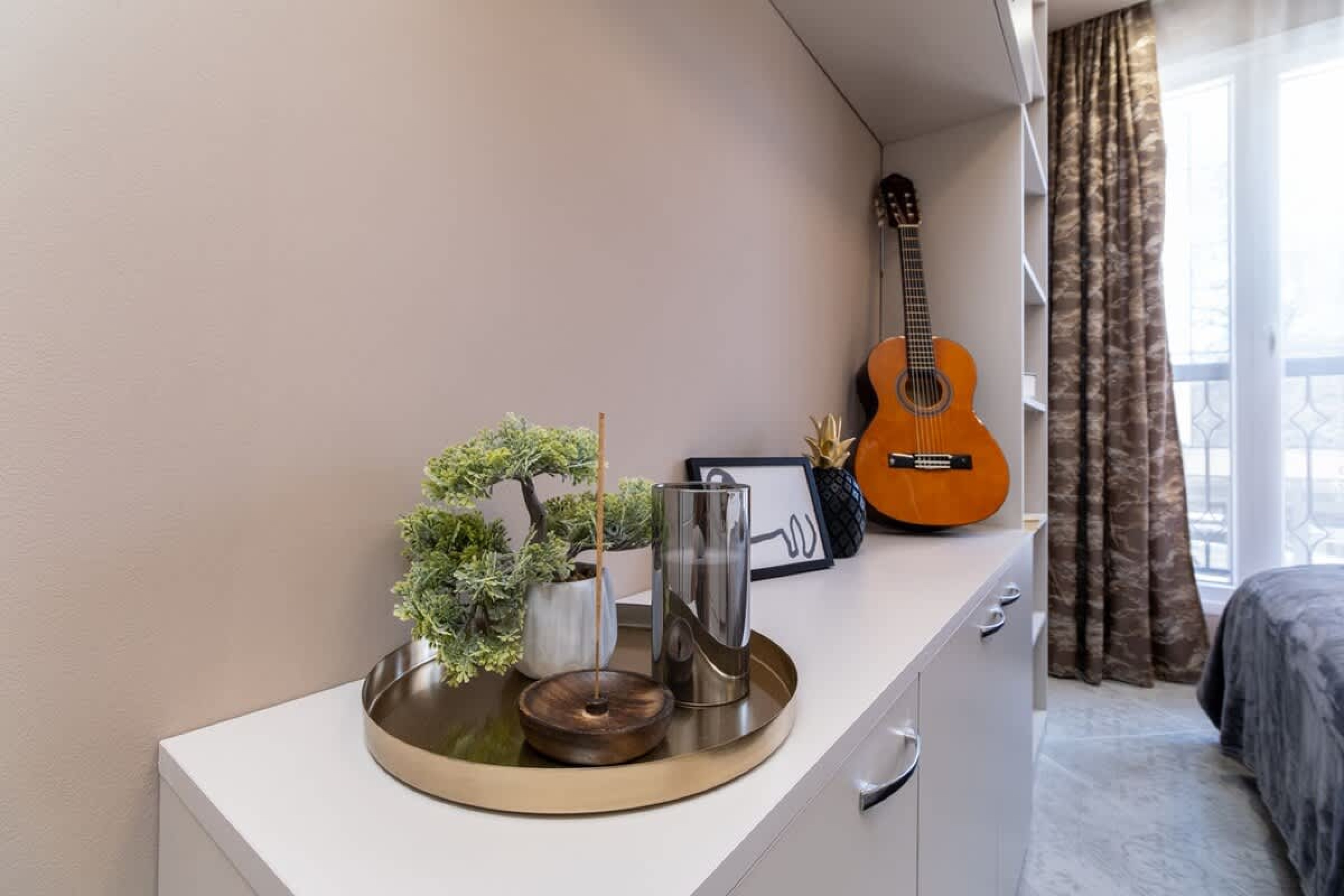 Scoutaround White Logo