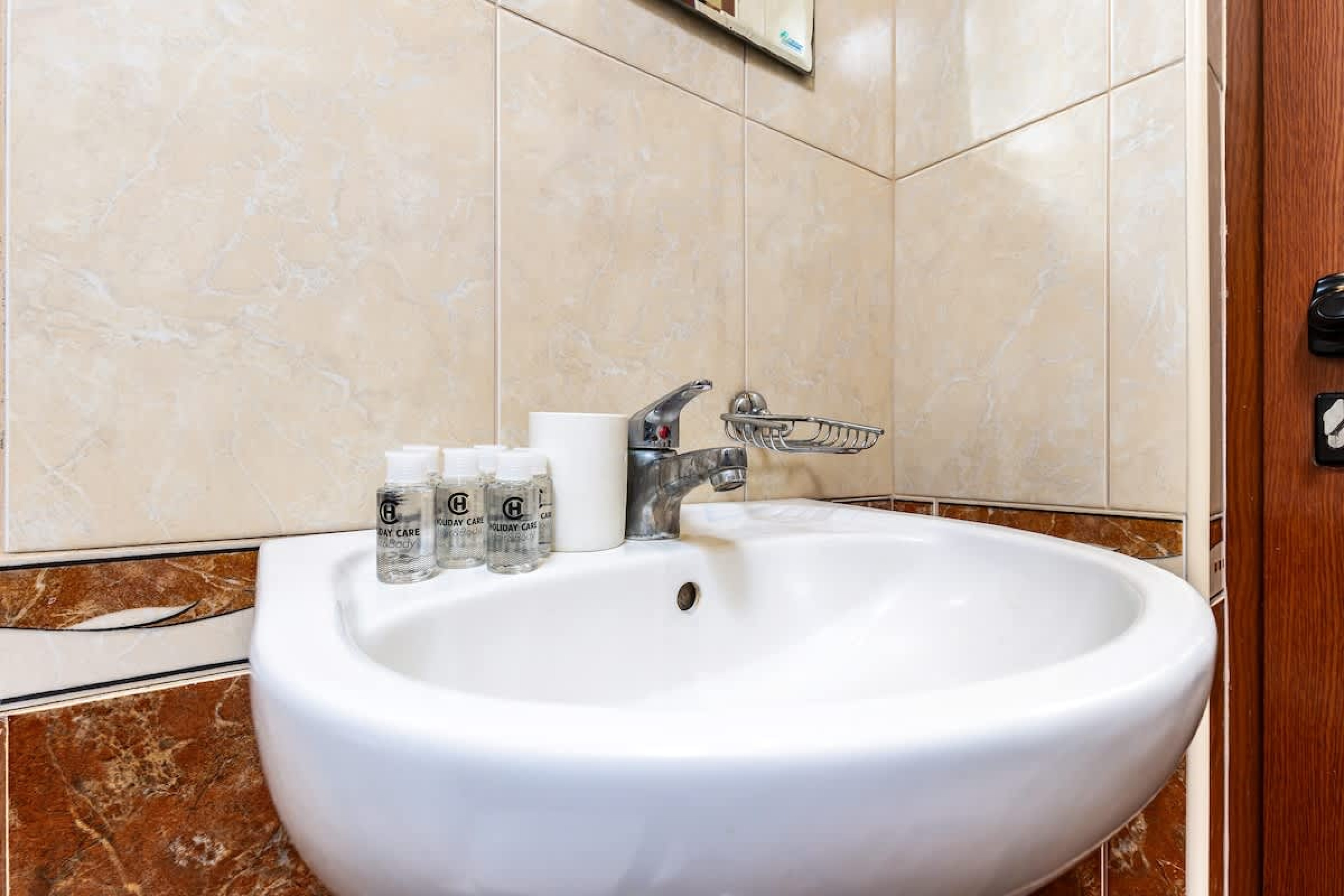 Scoutaround White Logo