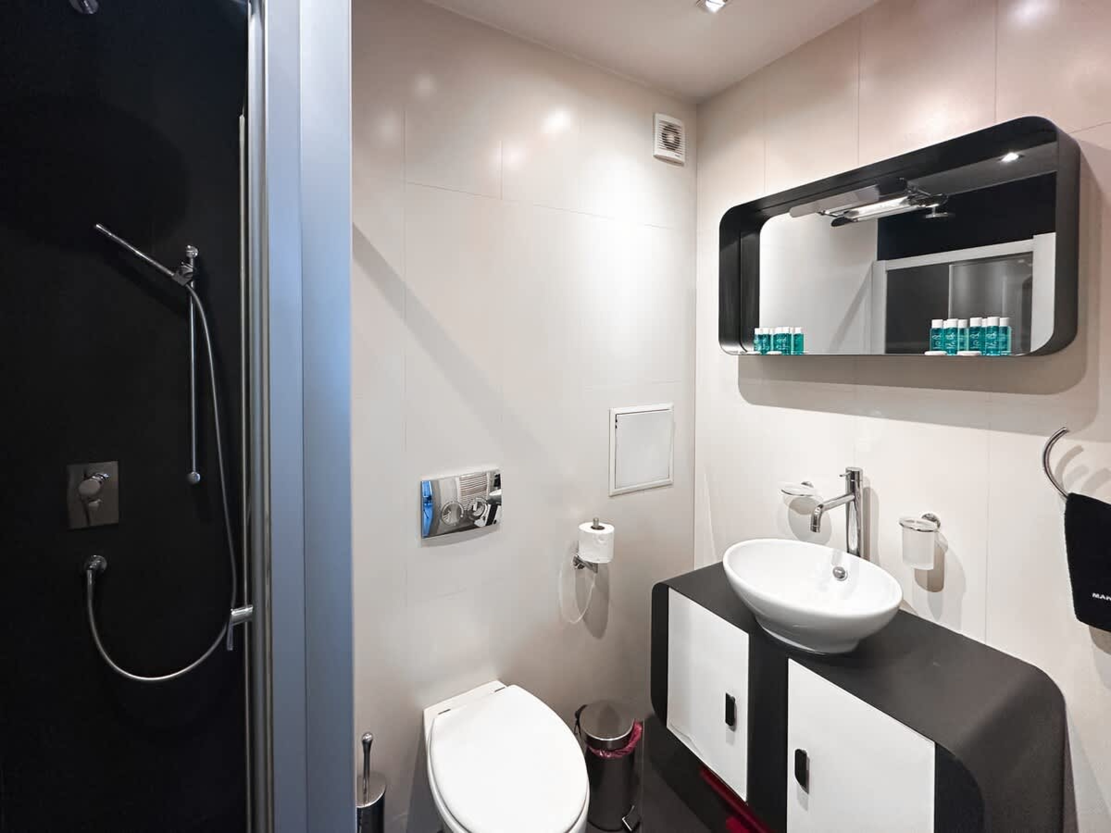 Joy Apartment – Stylish 2BD in Oborishte - Photo 14