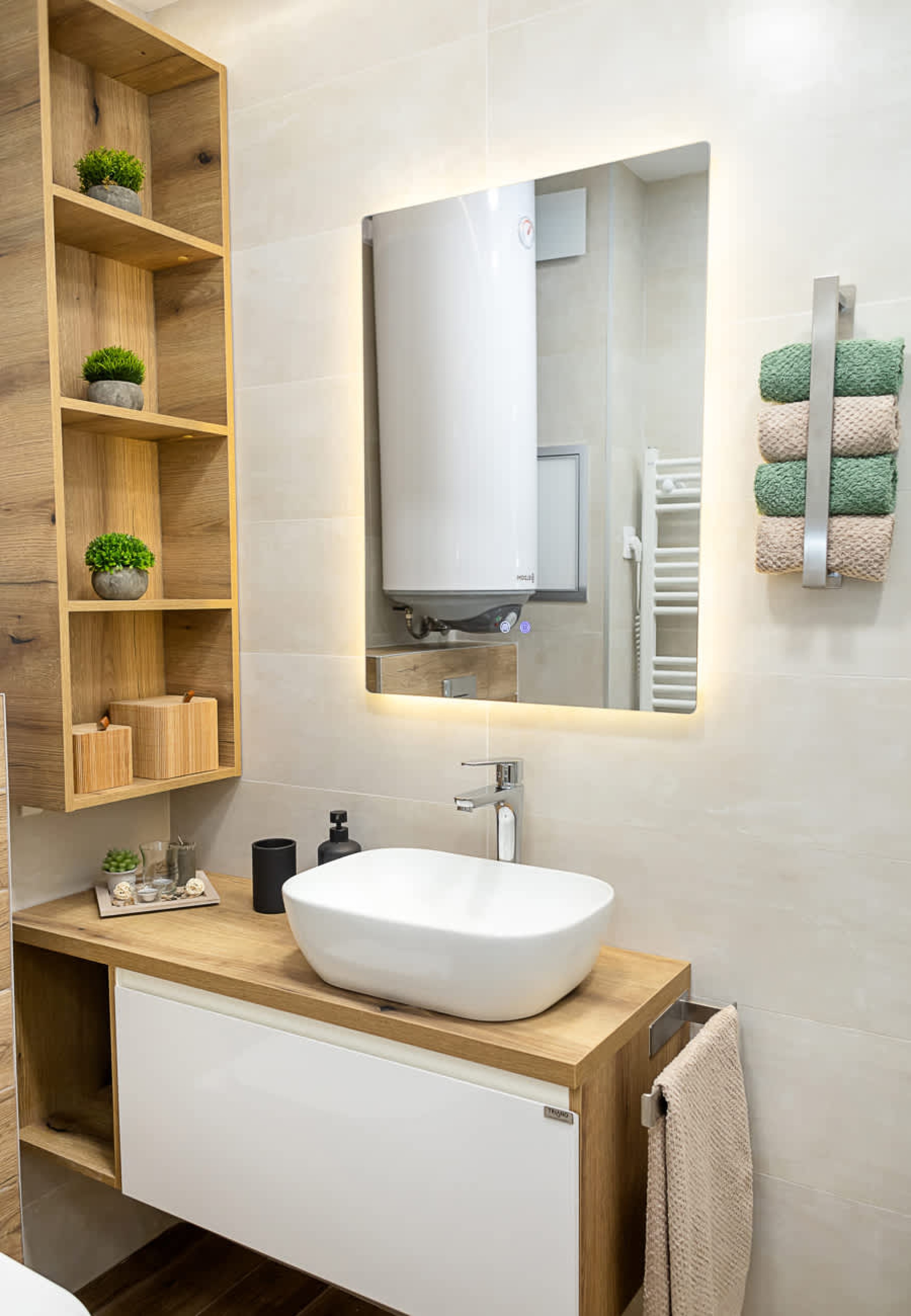 Scoutaround White Logo