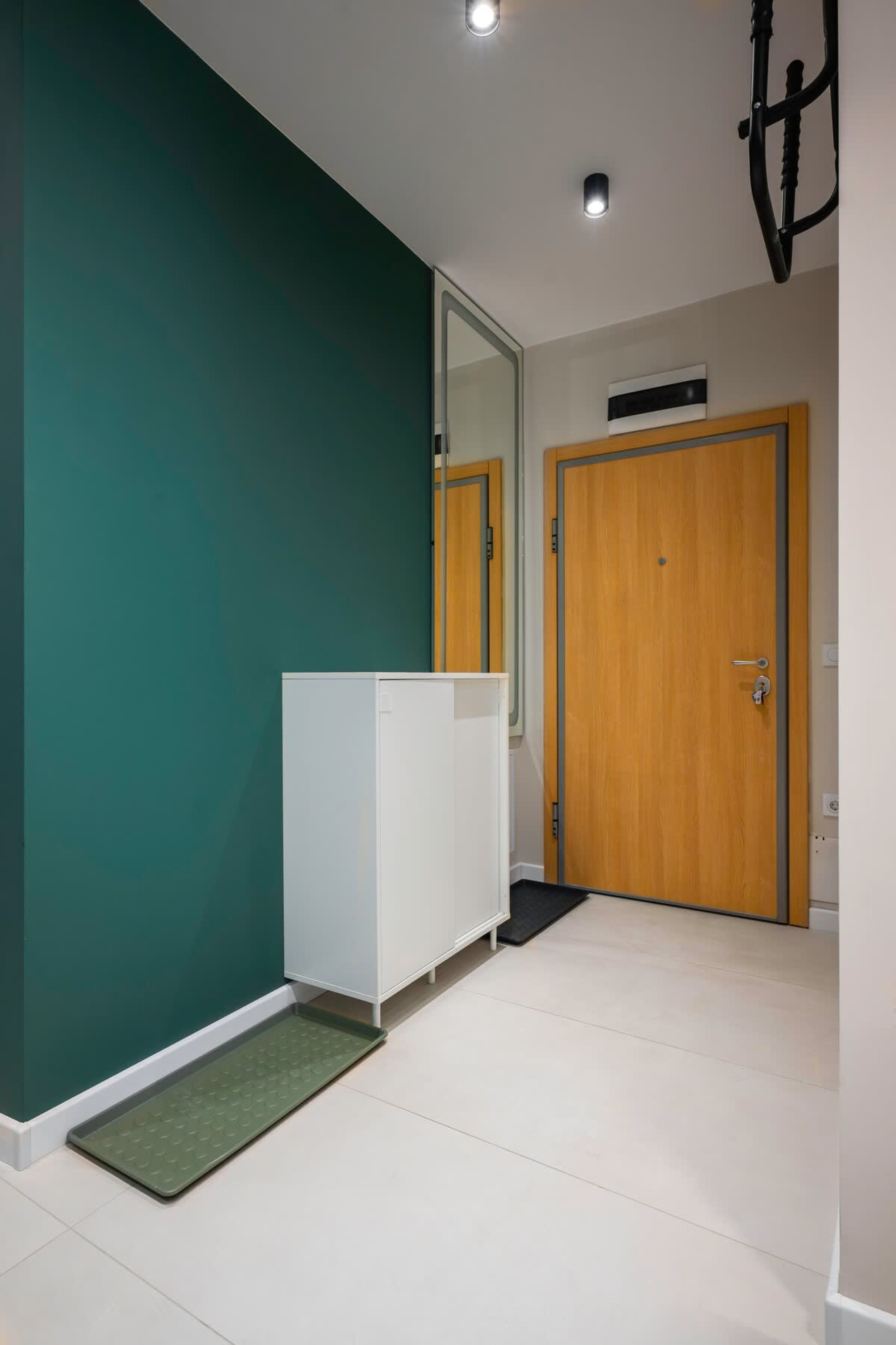 Scoutaround White Logo