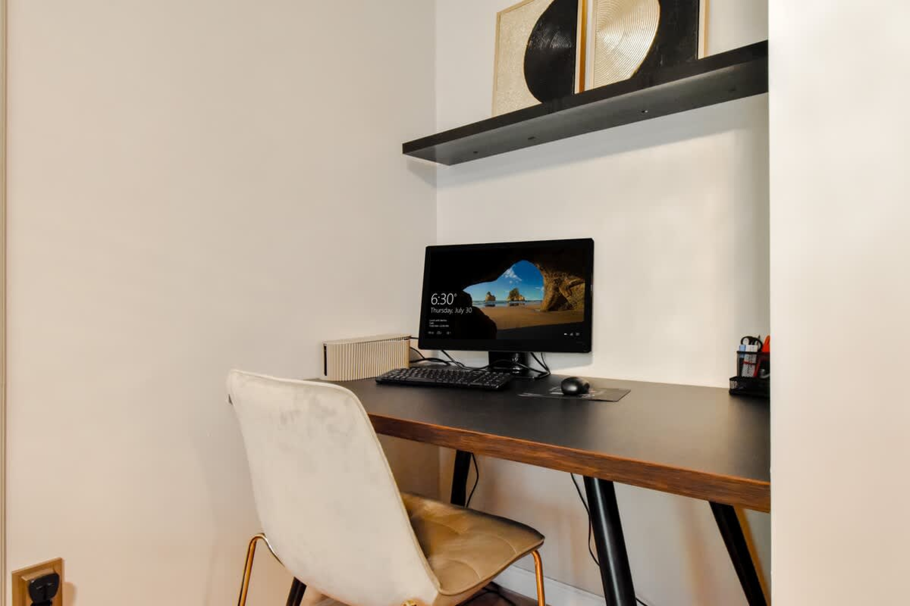 Designer 2BD Apt Near Alexander Nevski Cathedral - Photo 9