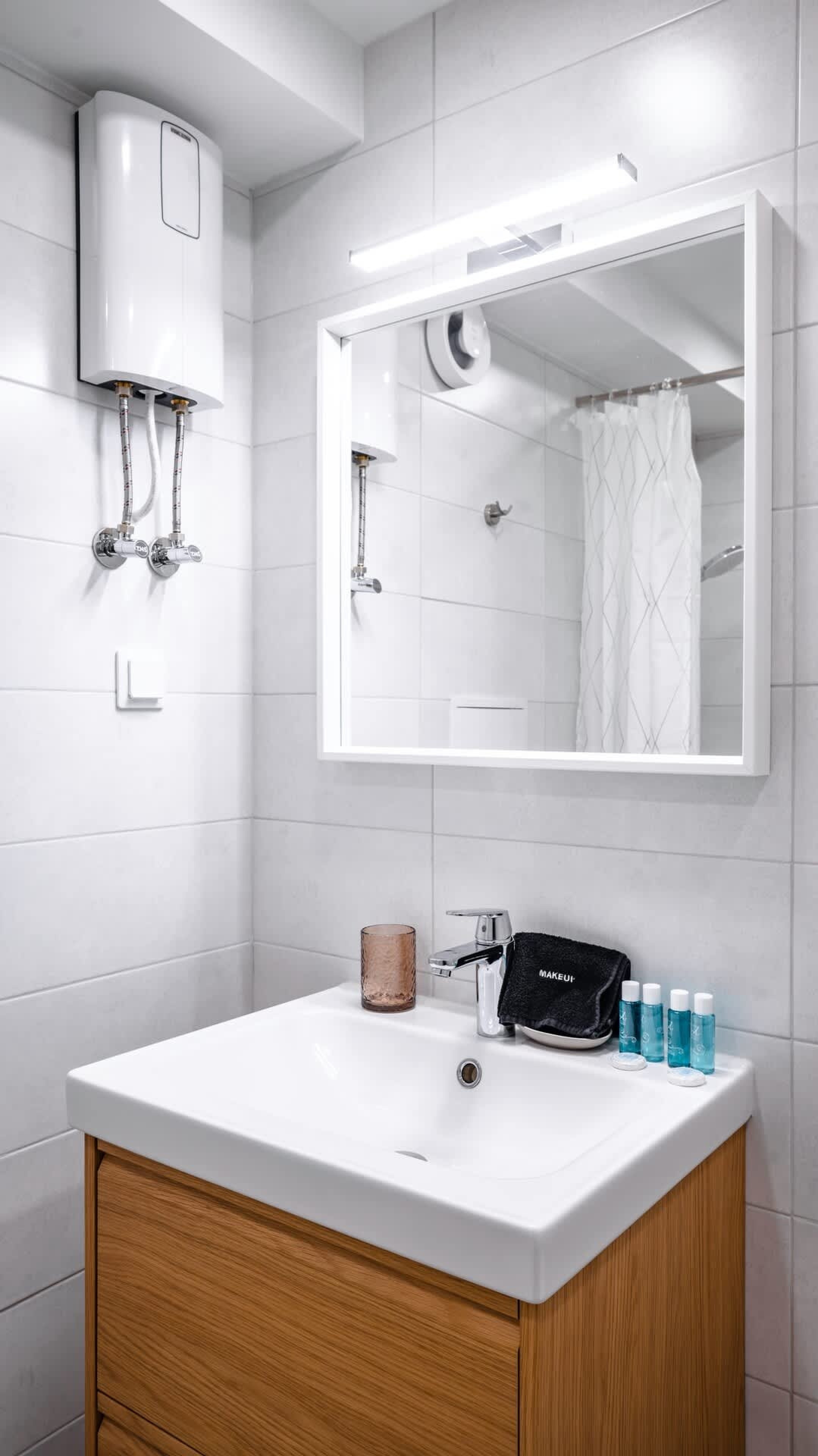 Scoutaround White Logo