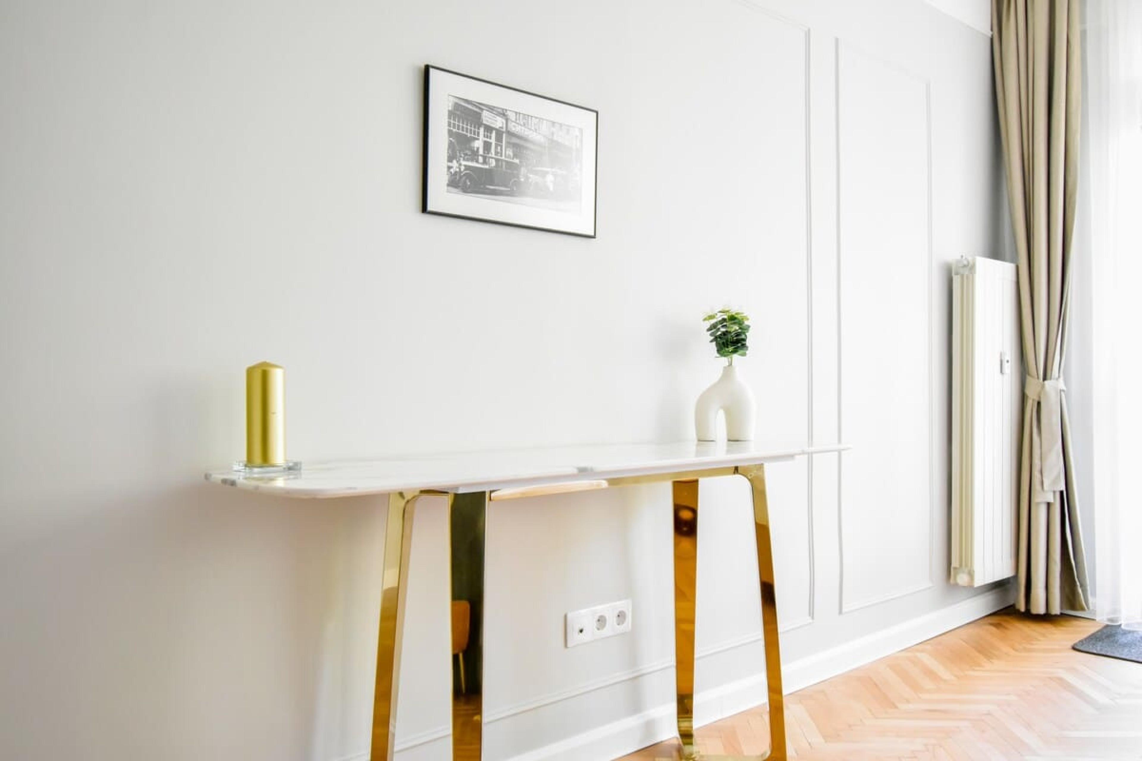 Stylish 2BD with Balcony &amp; Desk near Vitosha Blvd - Photo 16