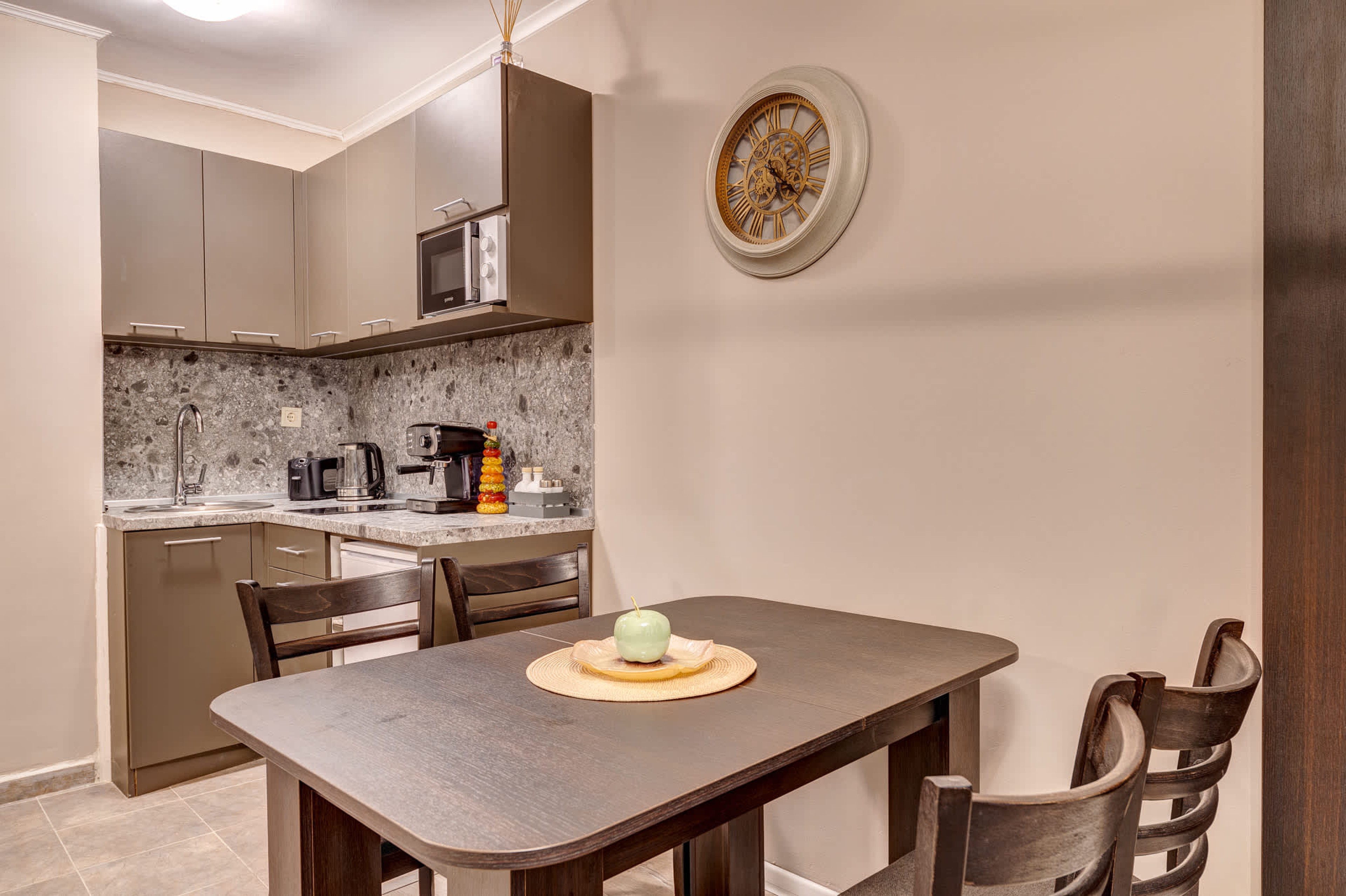 Scoutaround White Logo