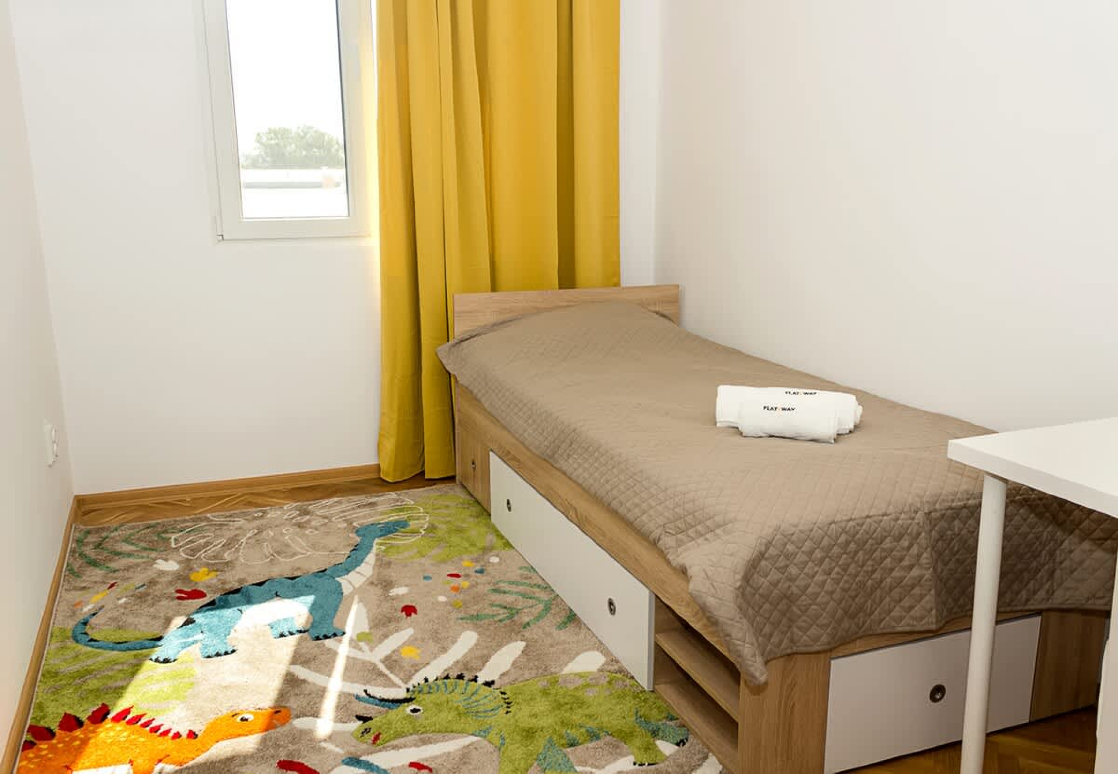 Scoutaround White Logo