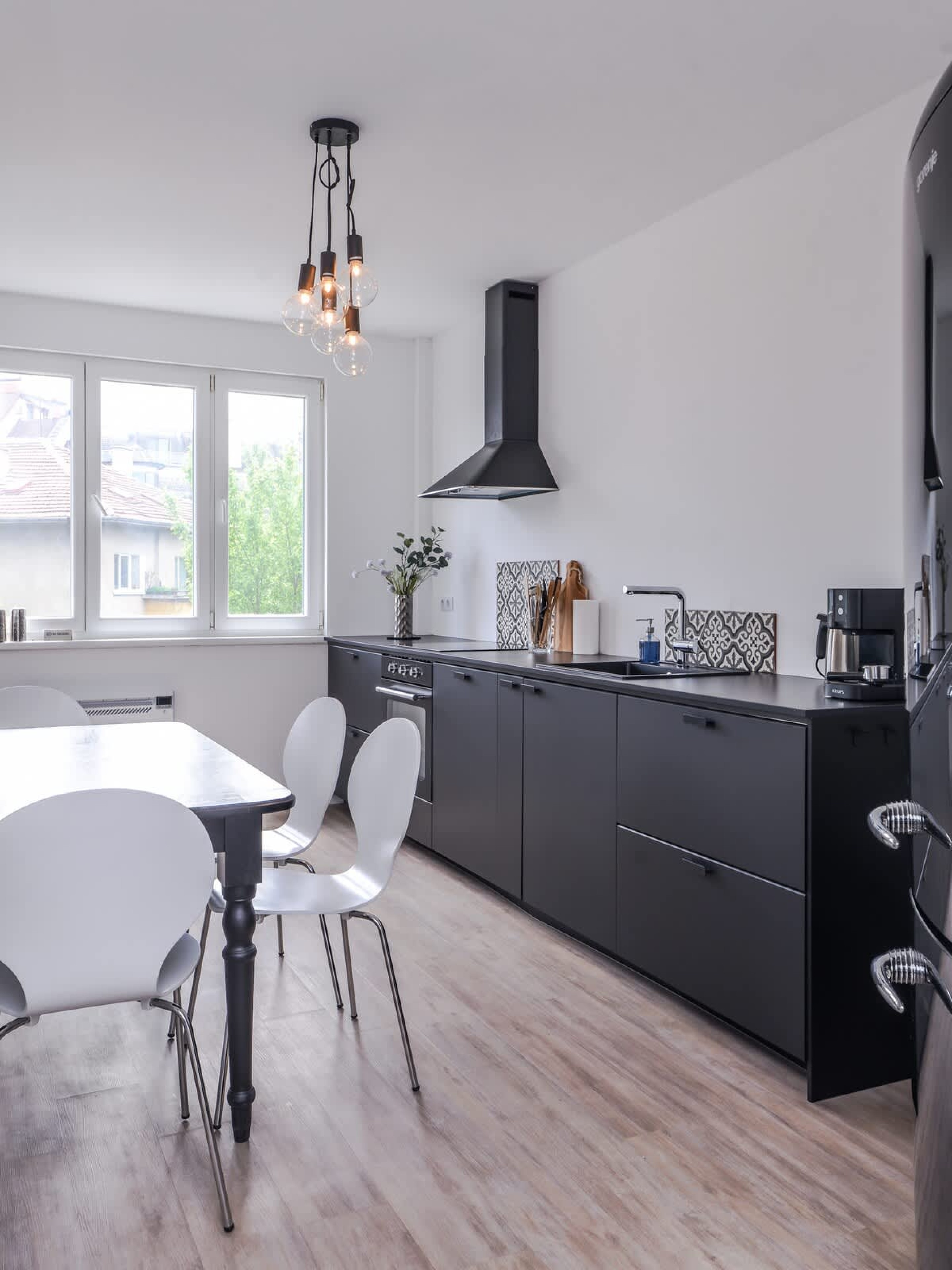 Scoutaround White Logo