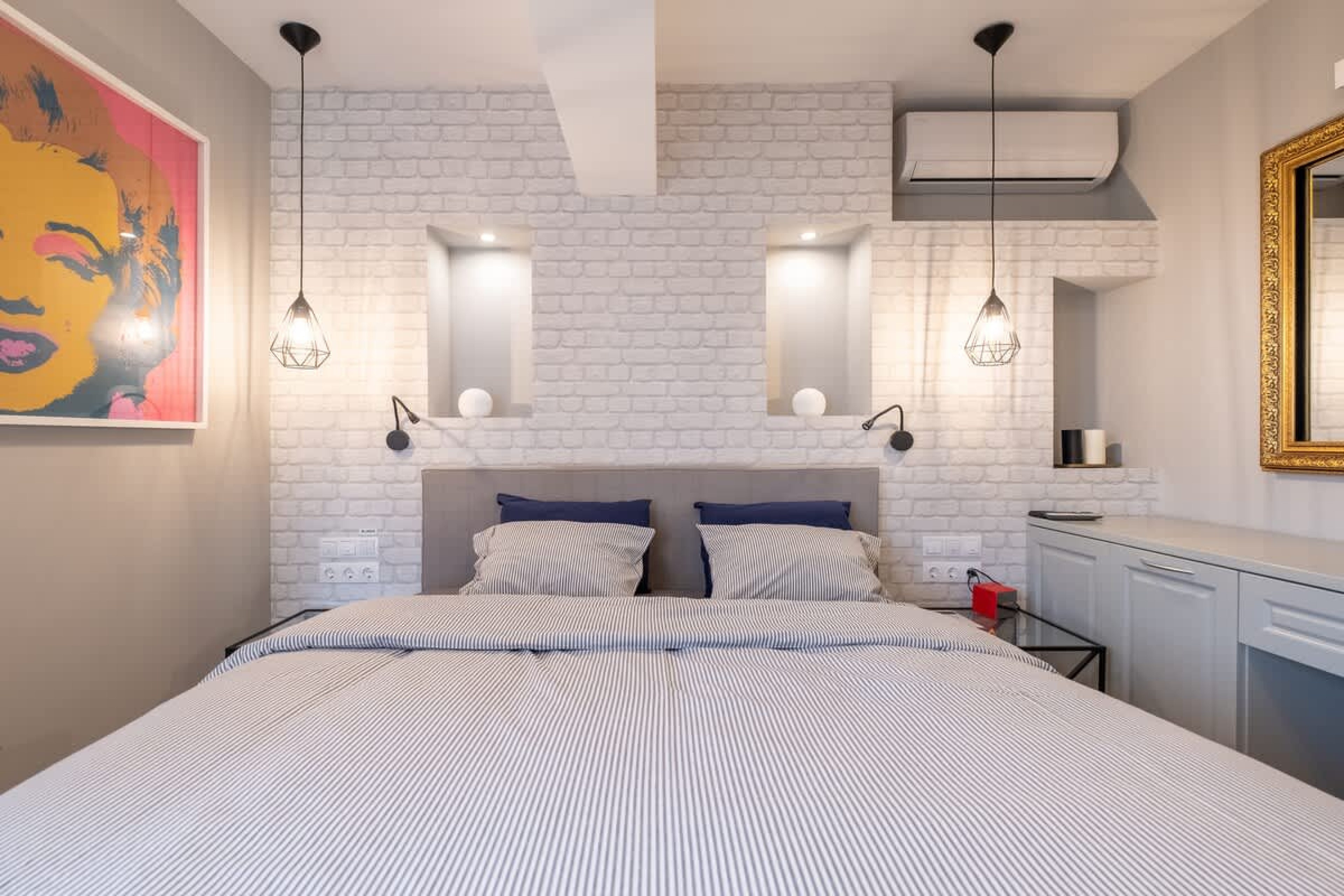 Scoutaround White Logo