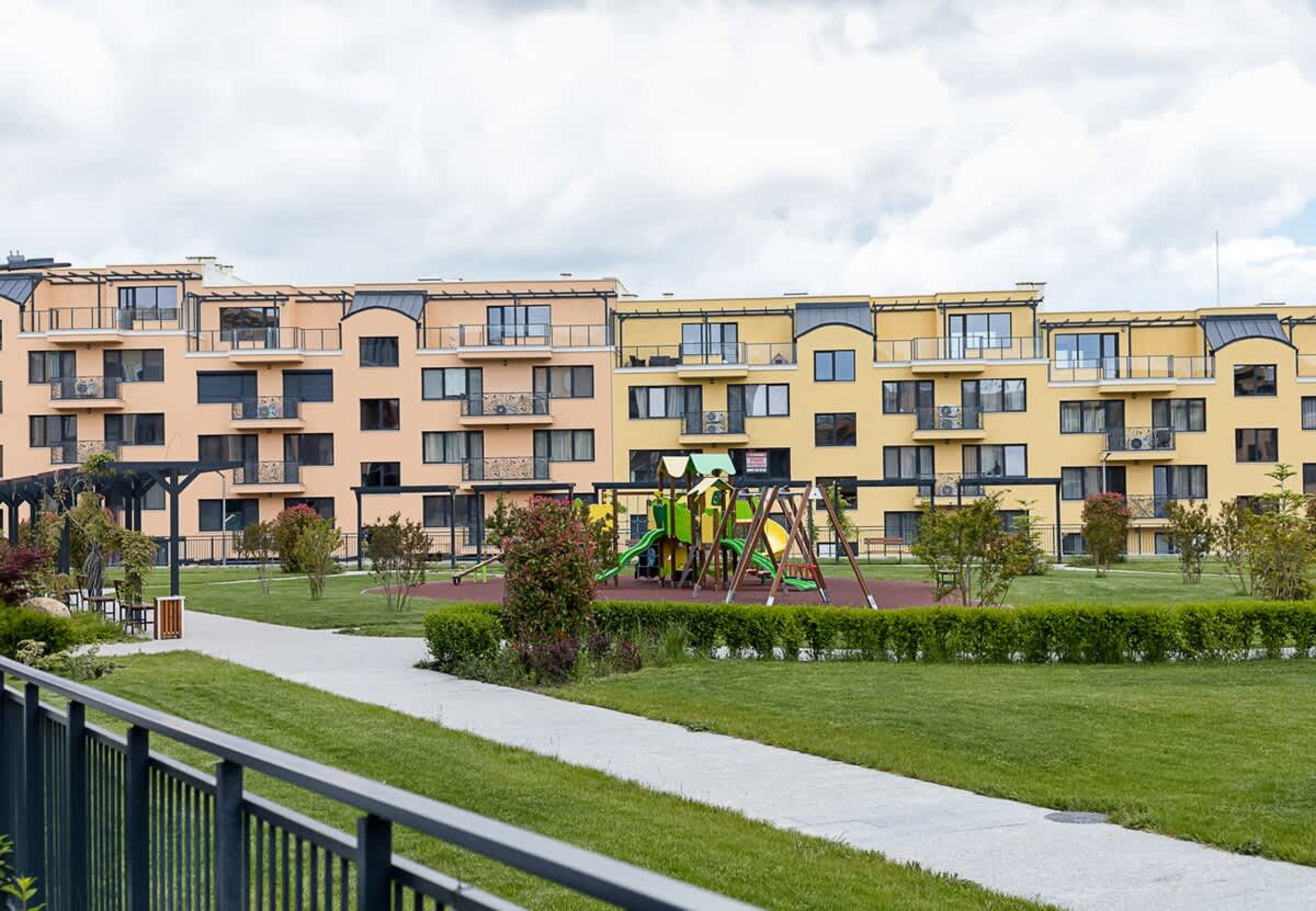 Scoutaround White Logo