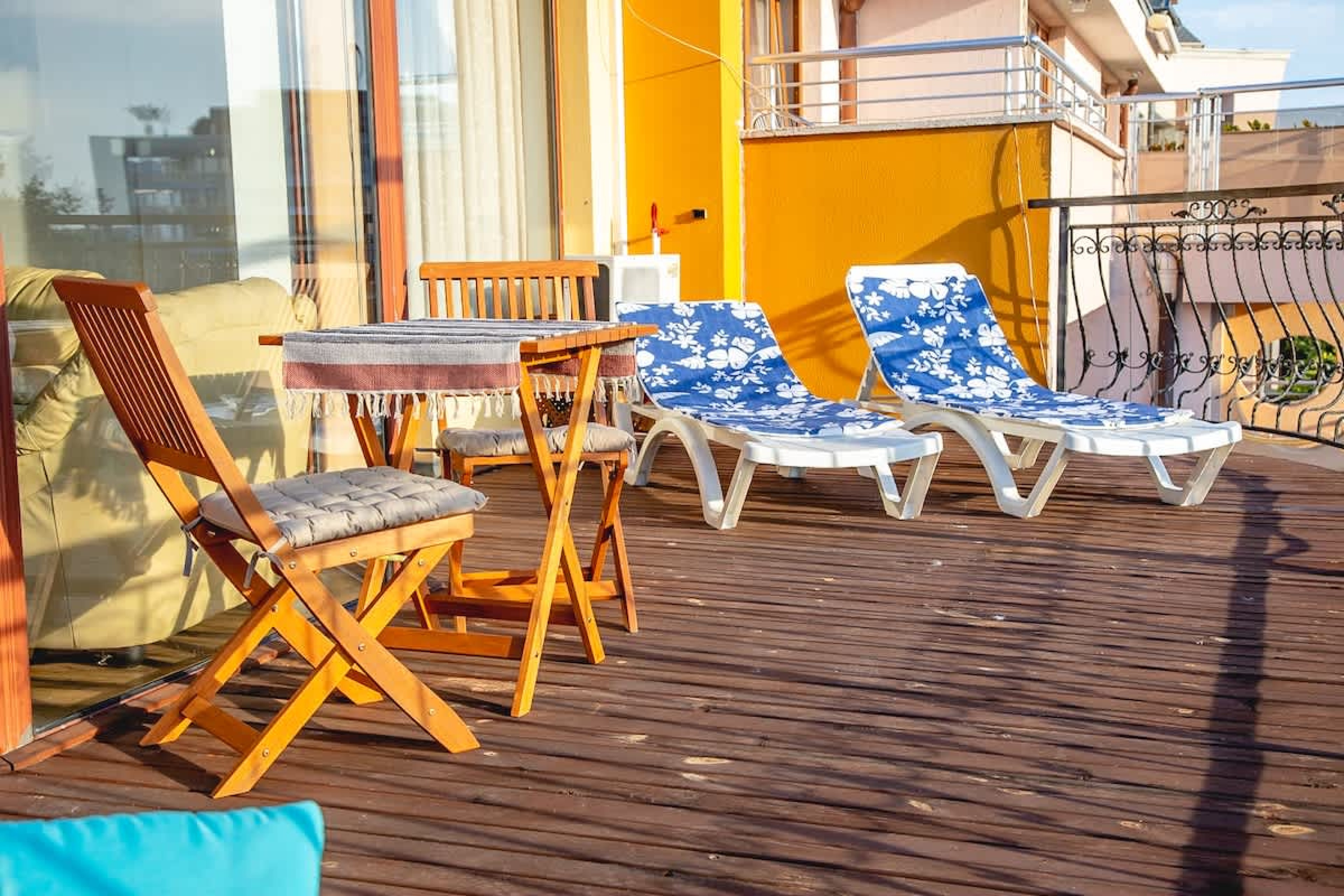 Scoutaround White Logo