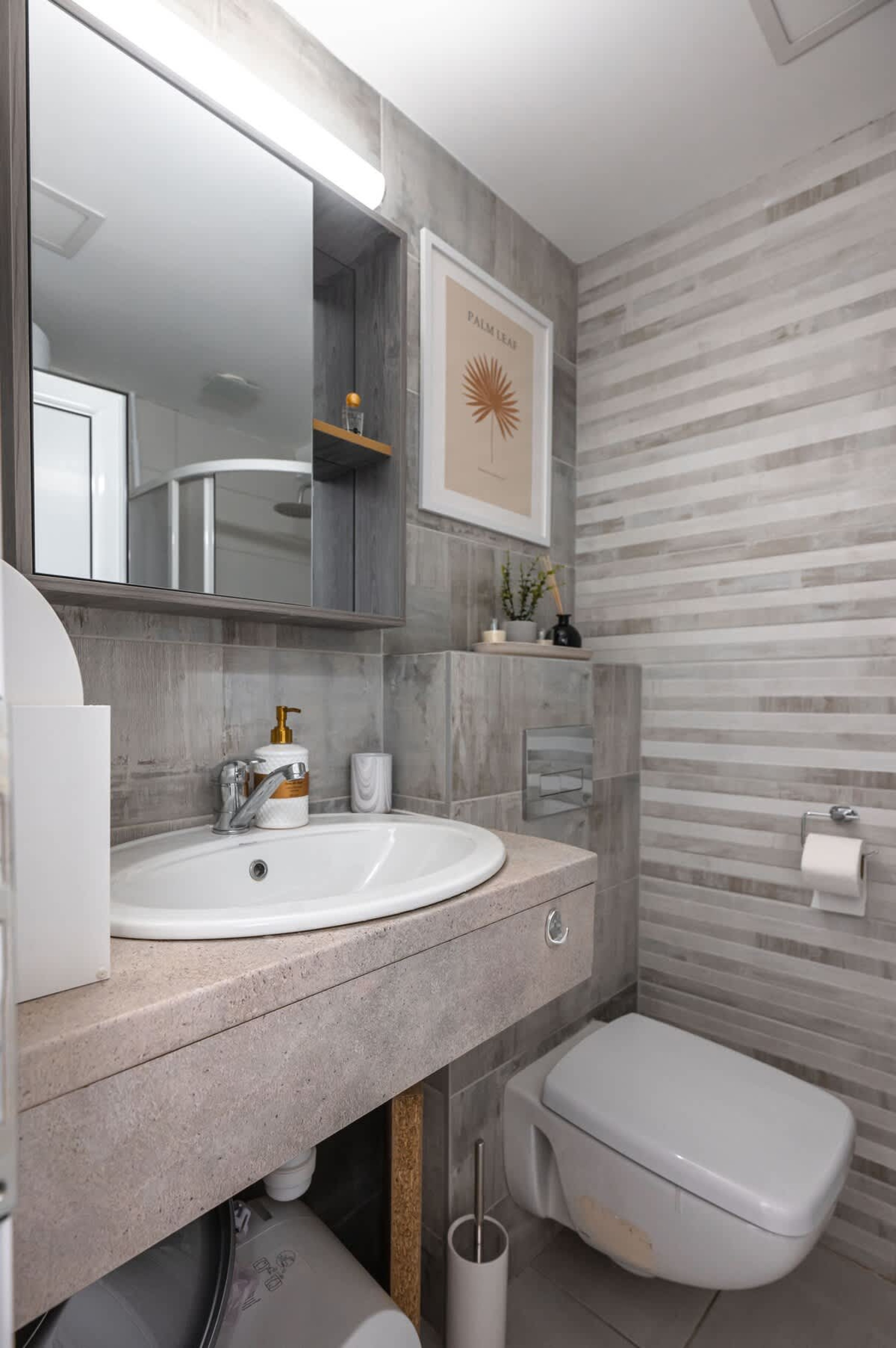 Scoutaround White Logo