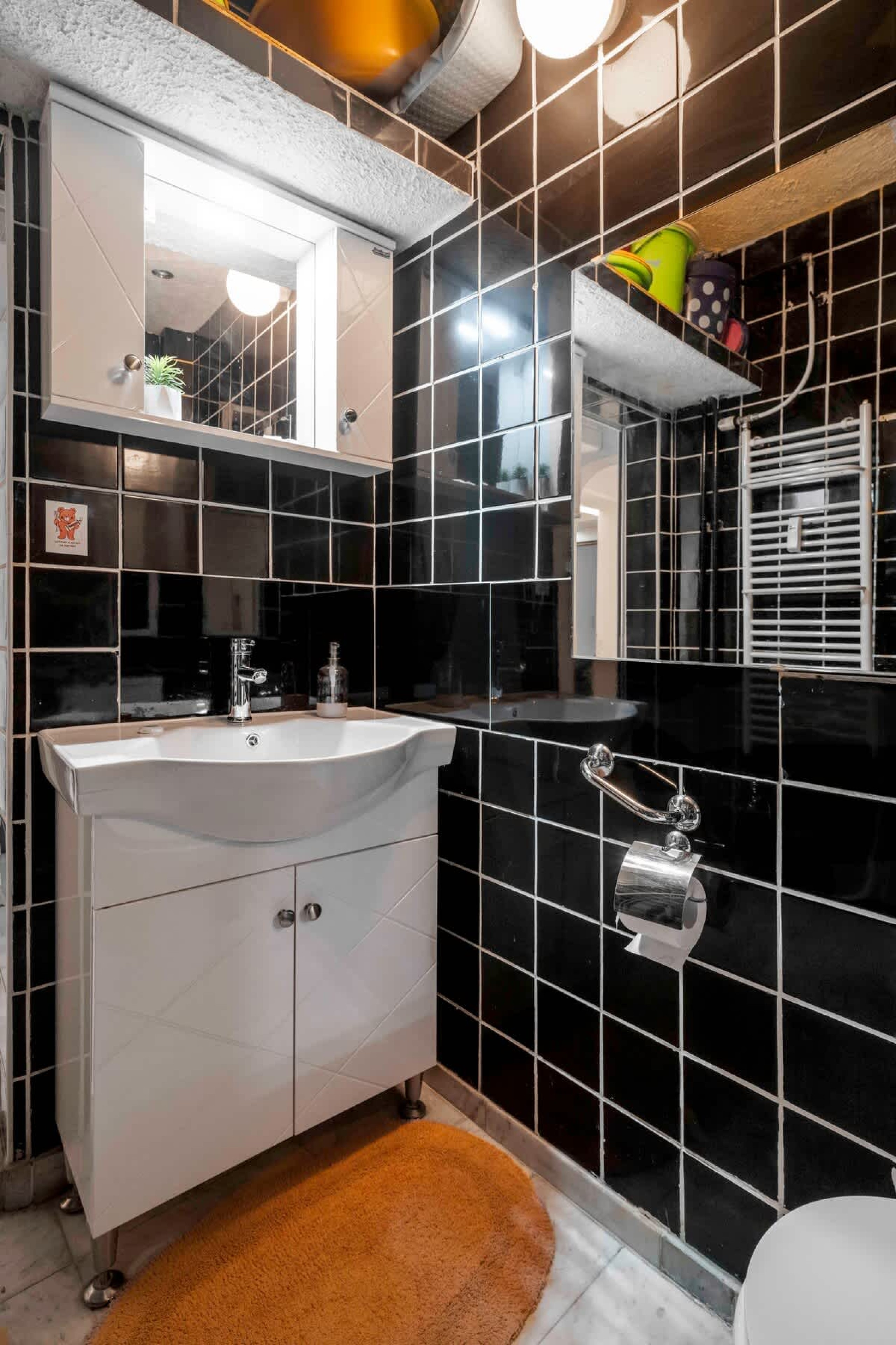 Cozy Apartment near Vitosha Street - Photo 21