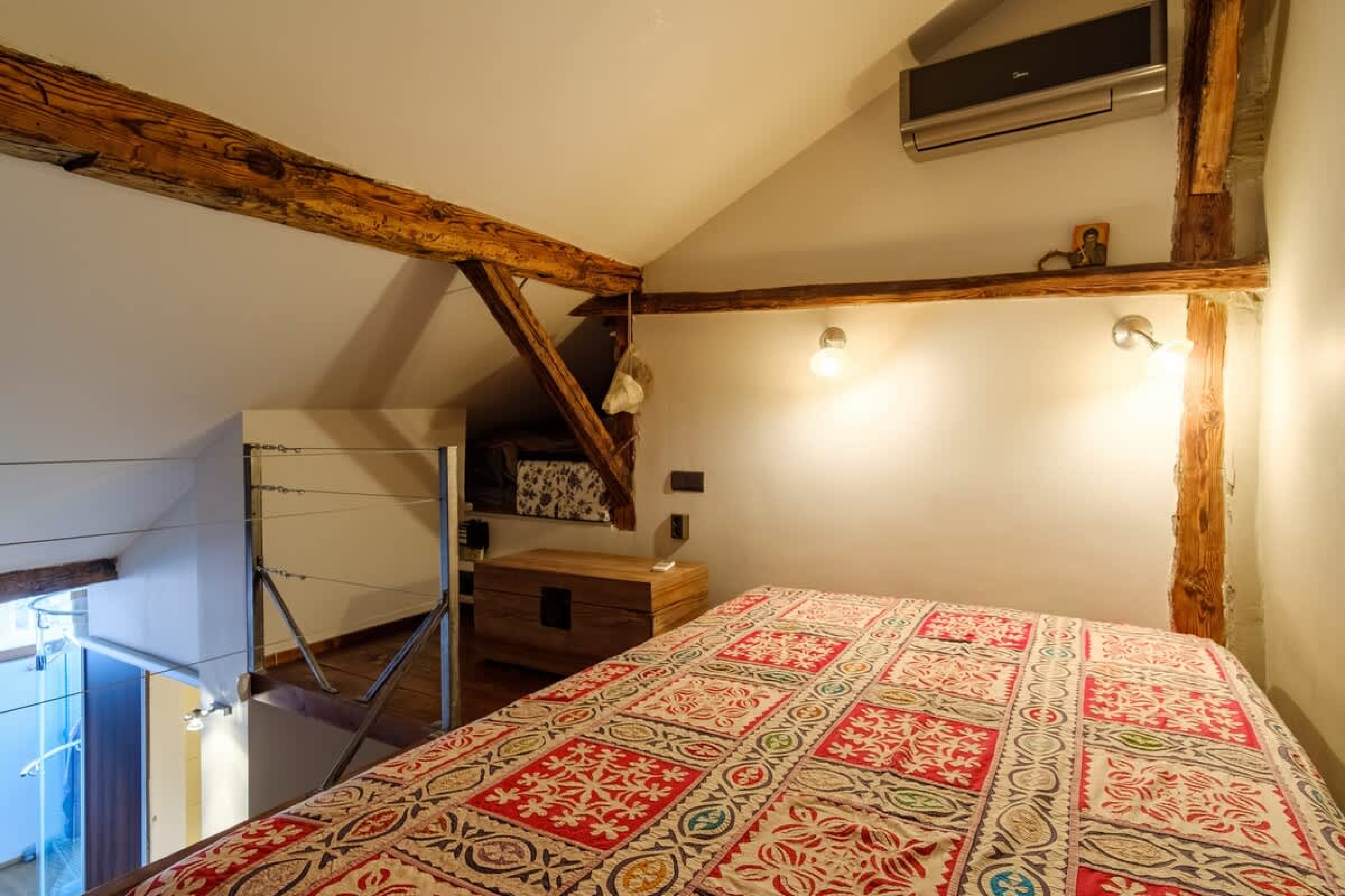 Scoutaround White Logo