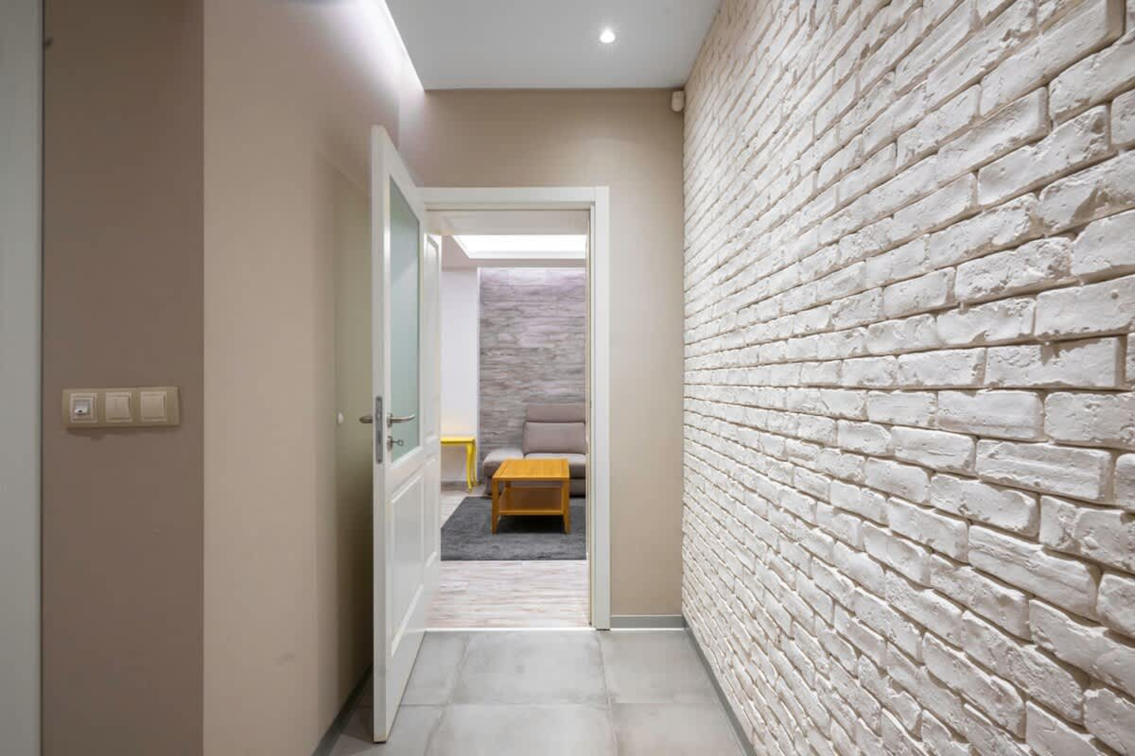 Scoutaround White Logo