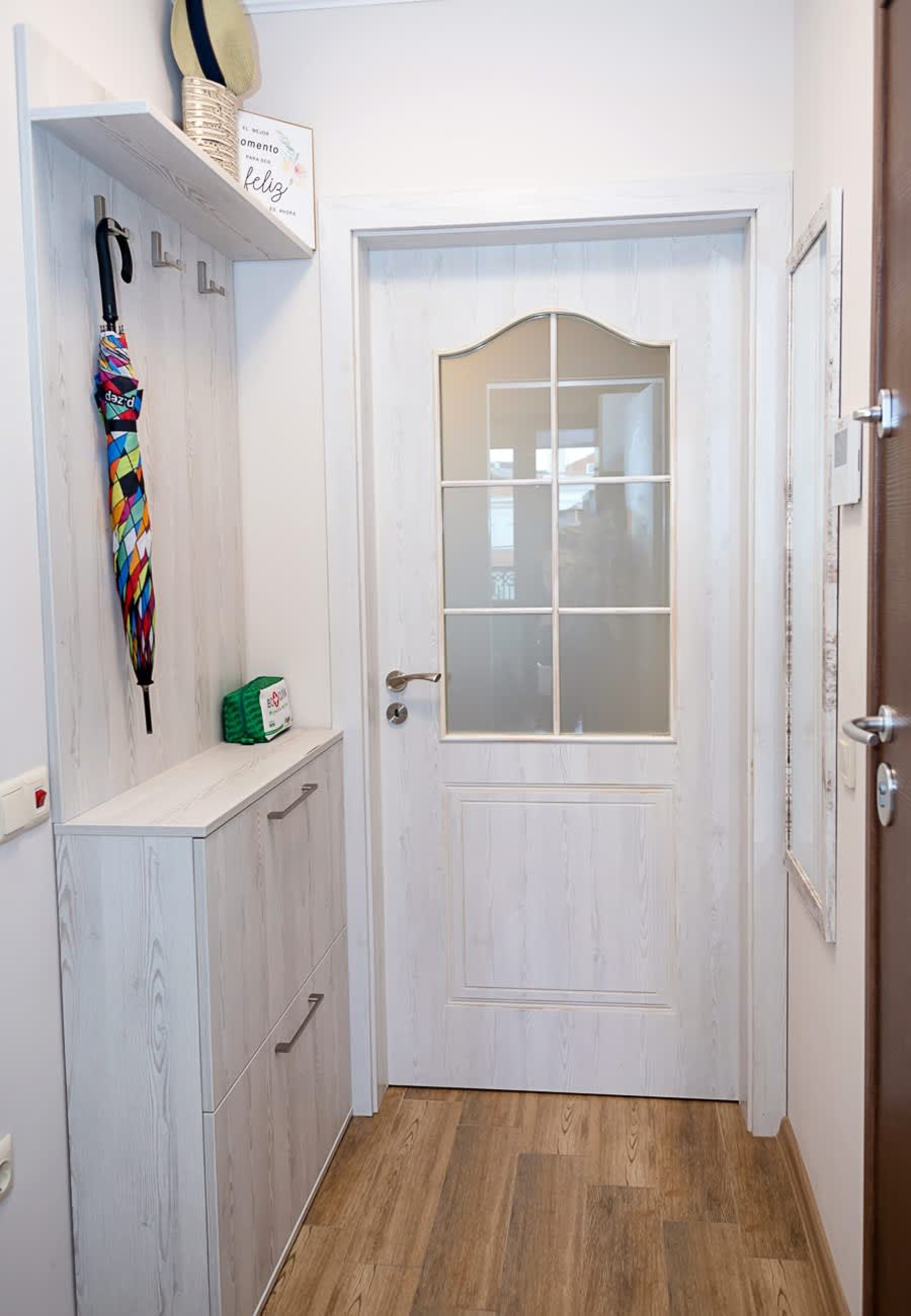 Scoutaround White Logo