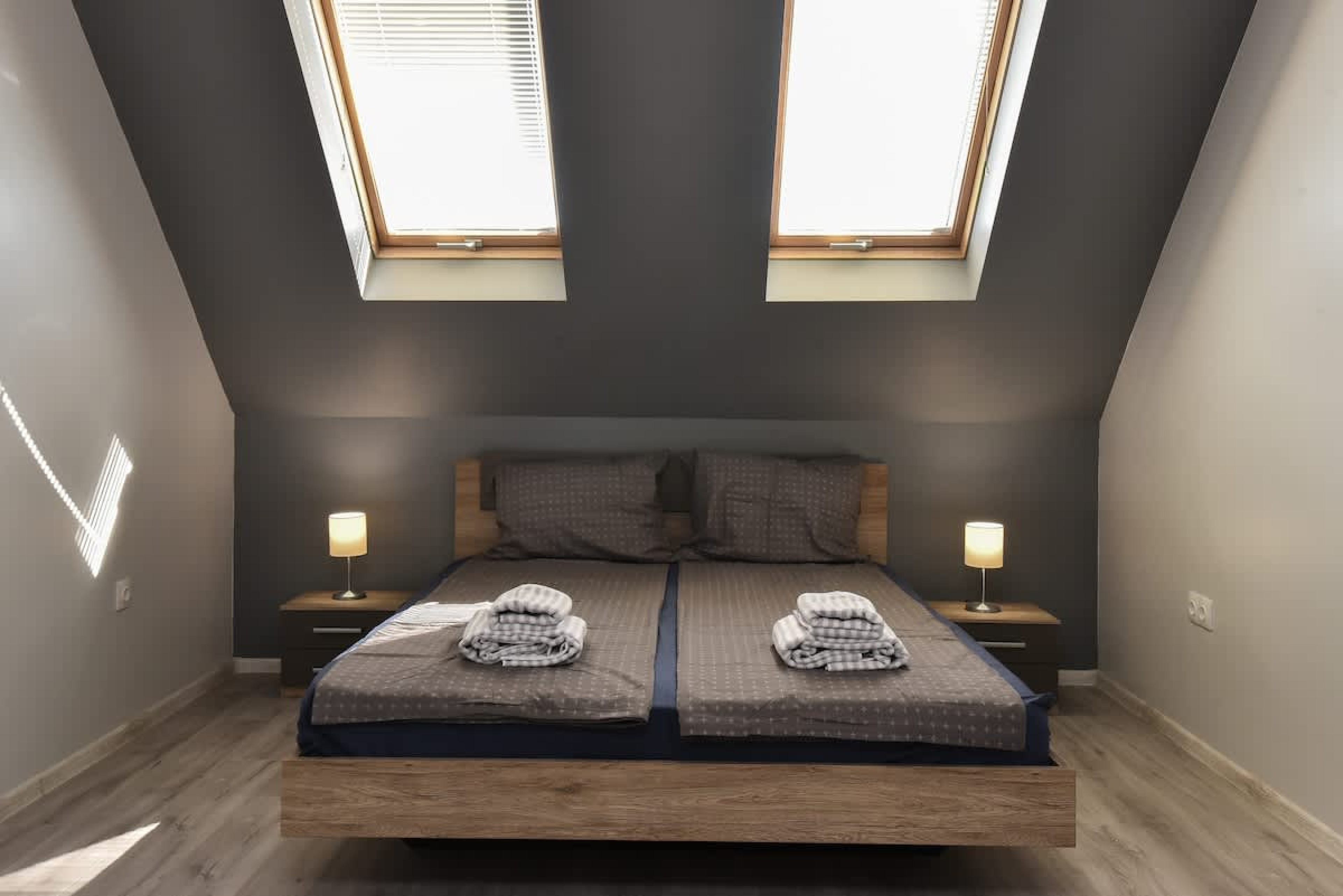 Scoutaround White Logo