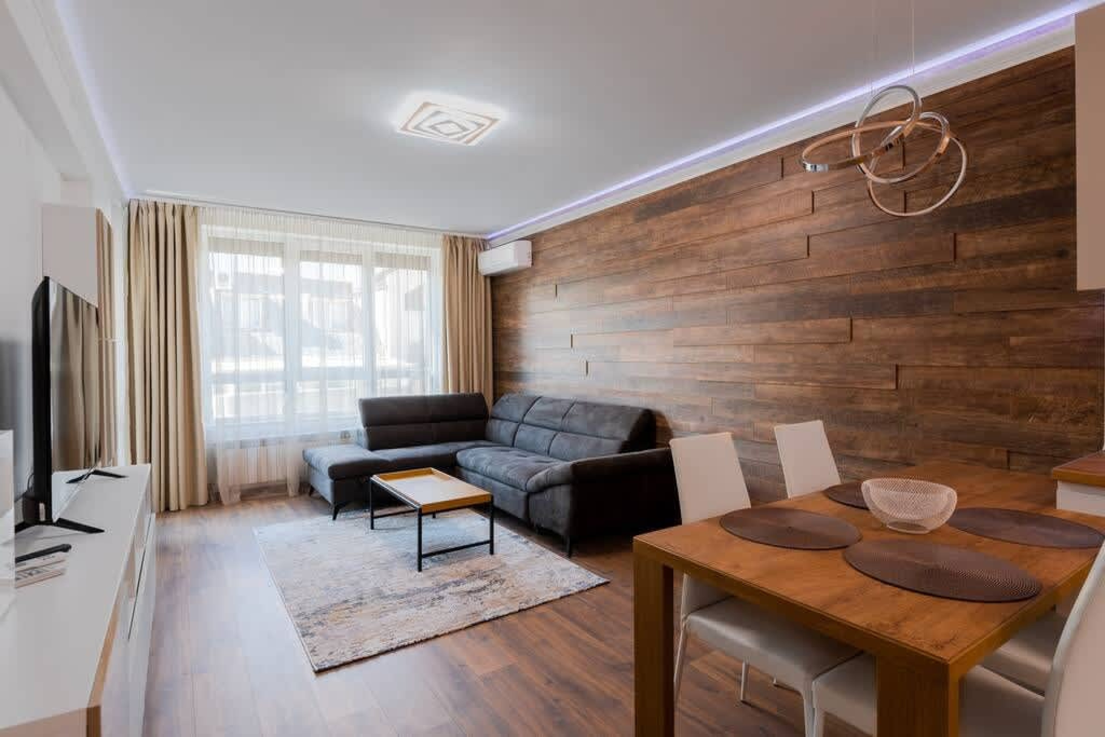 Scoutaround White Logo