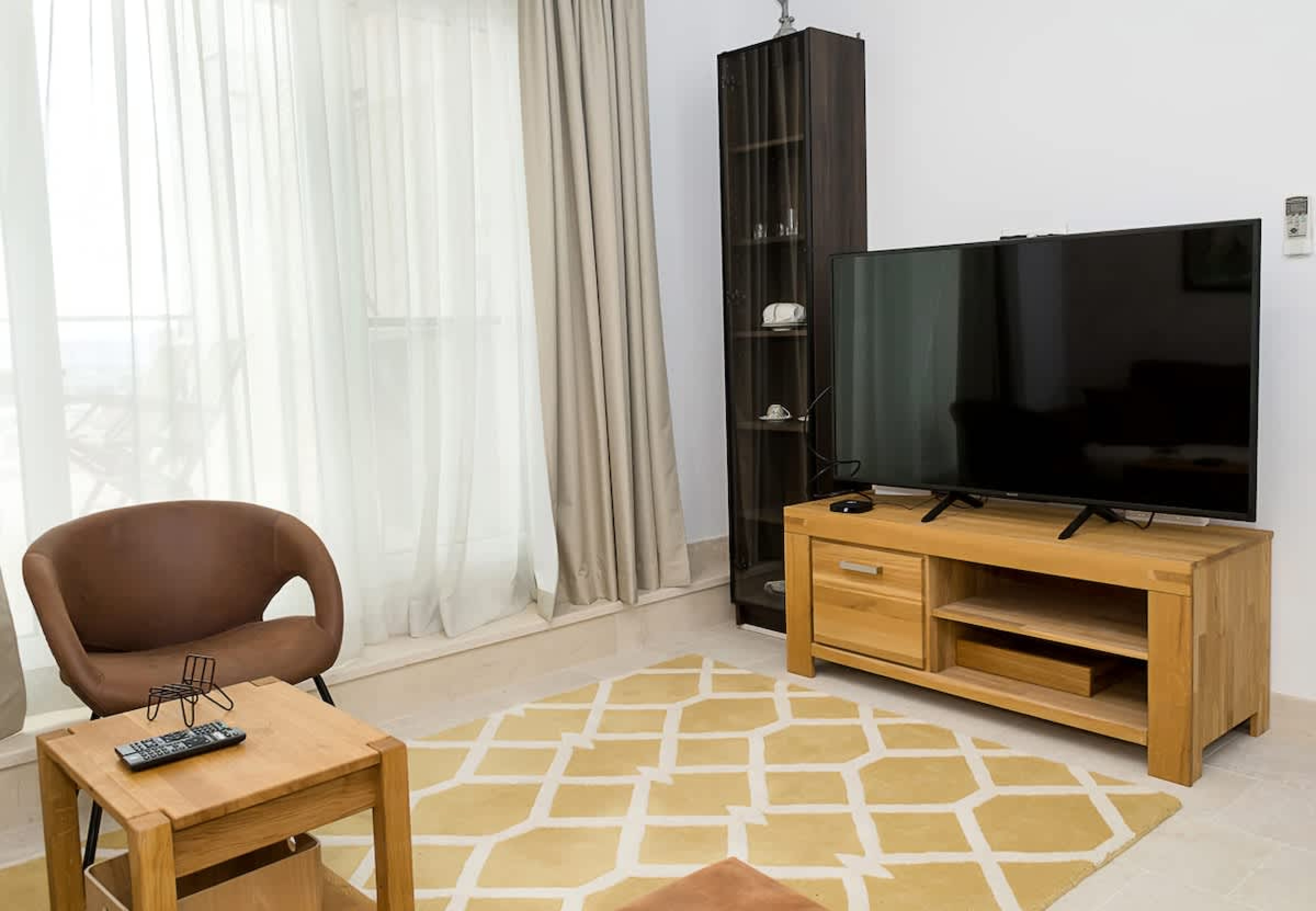 Scoutaround White Logo