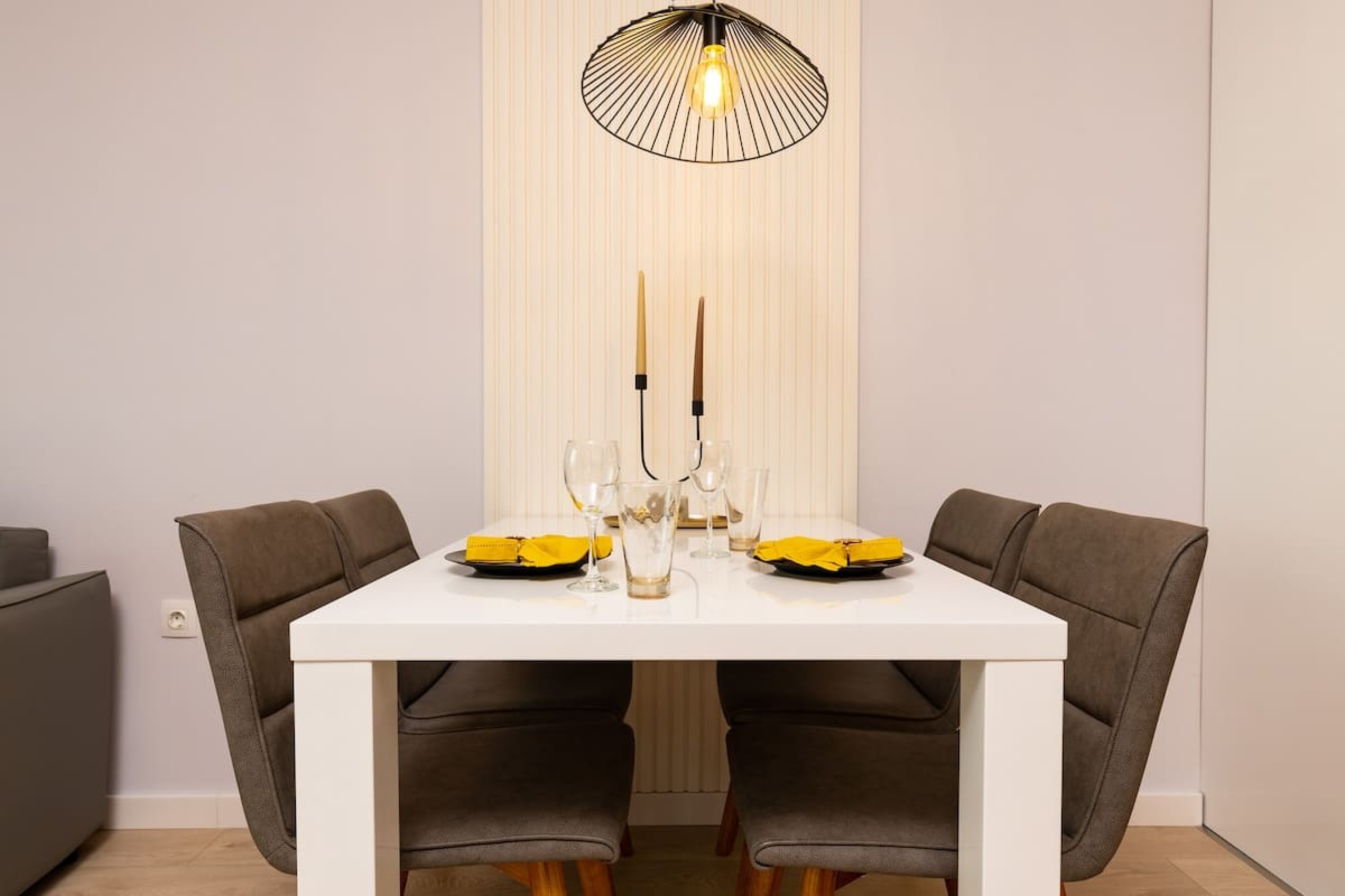 Scoutaround White Logo