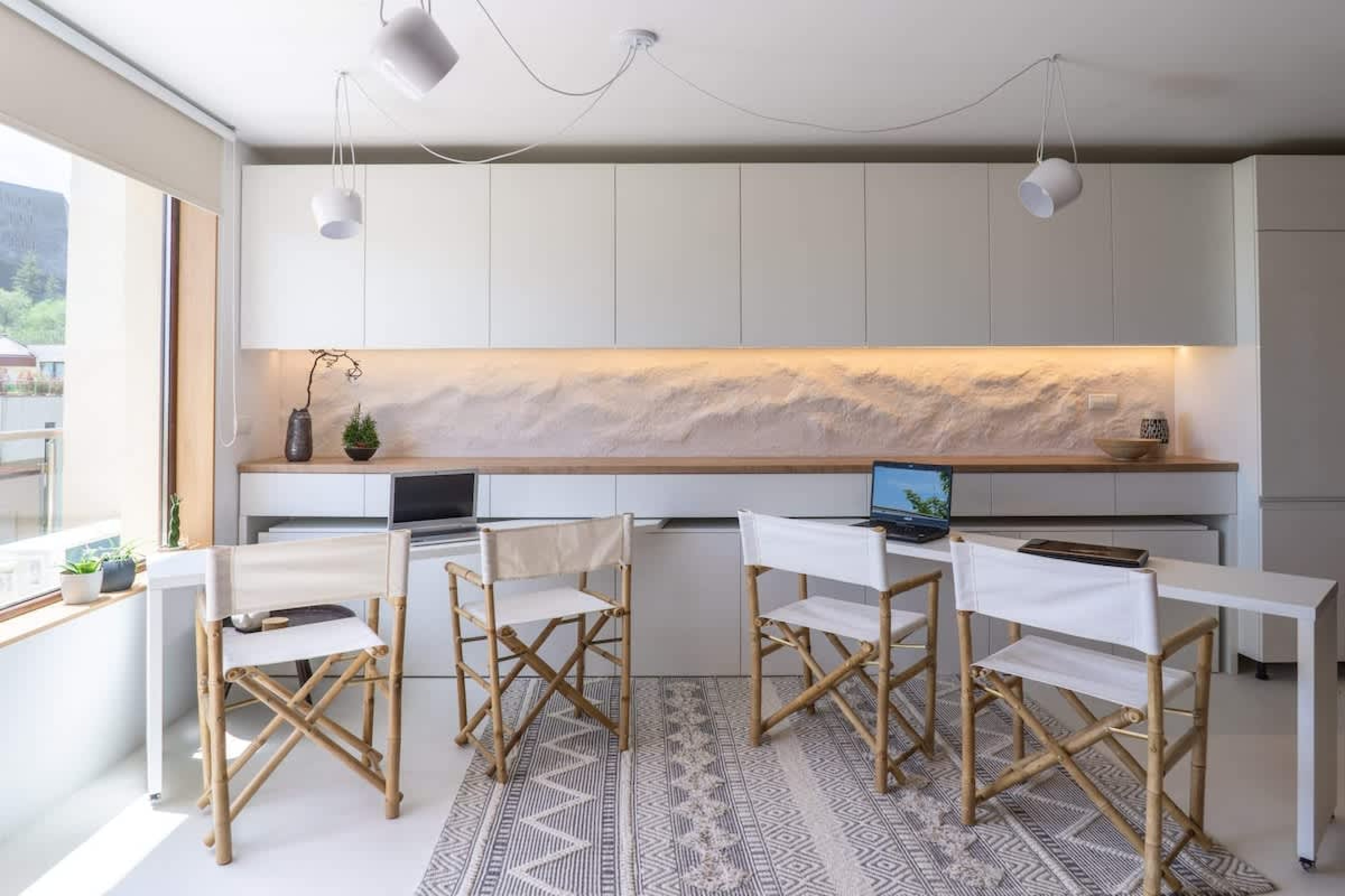 Scoutaround White Logo