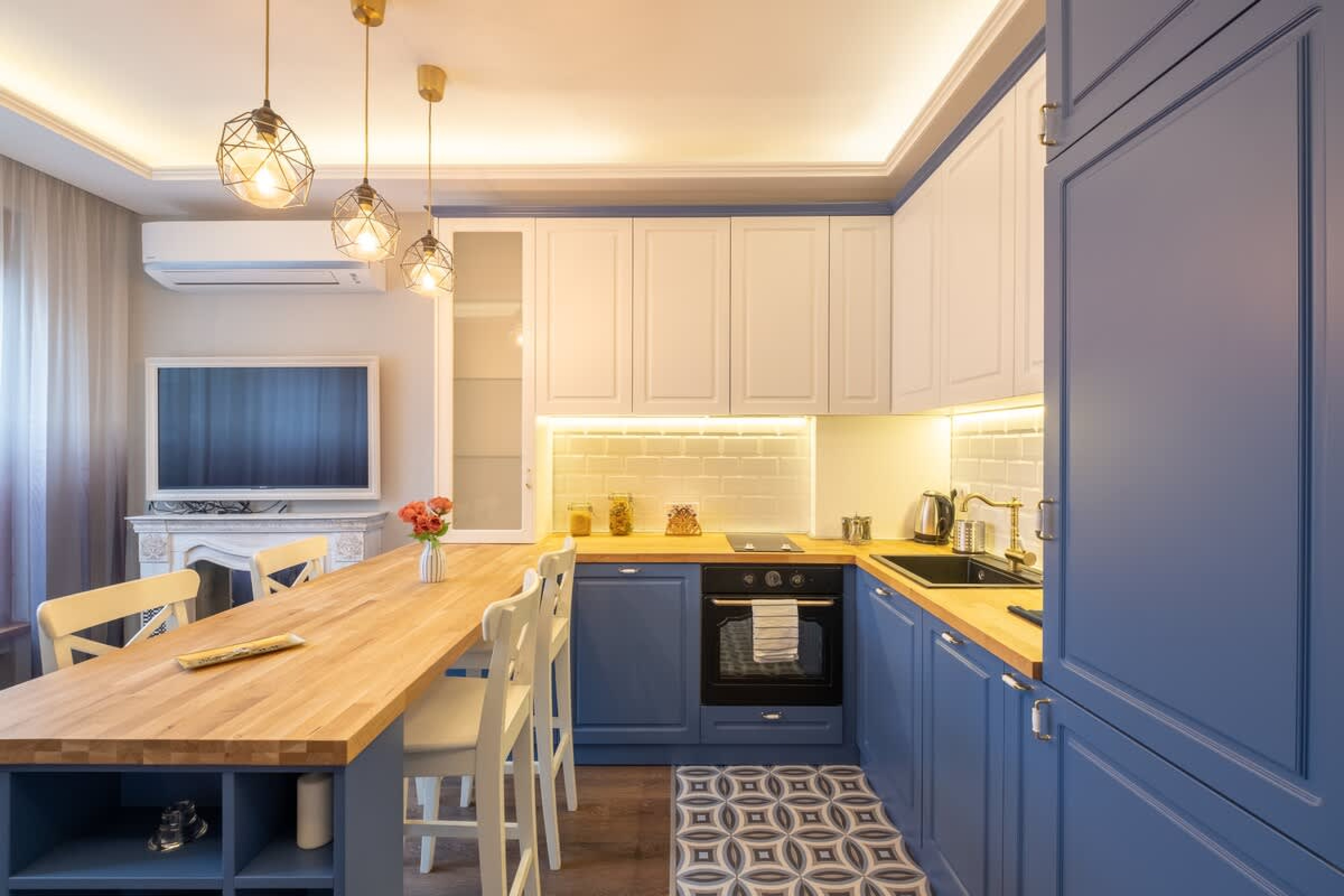 Scoutaround White Logo