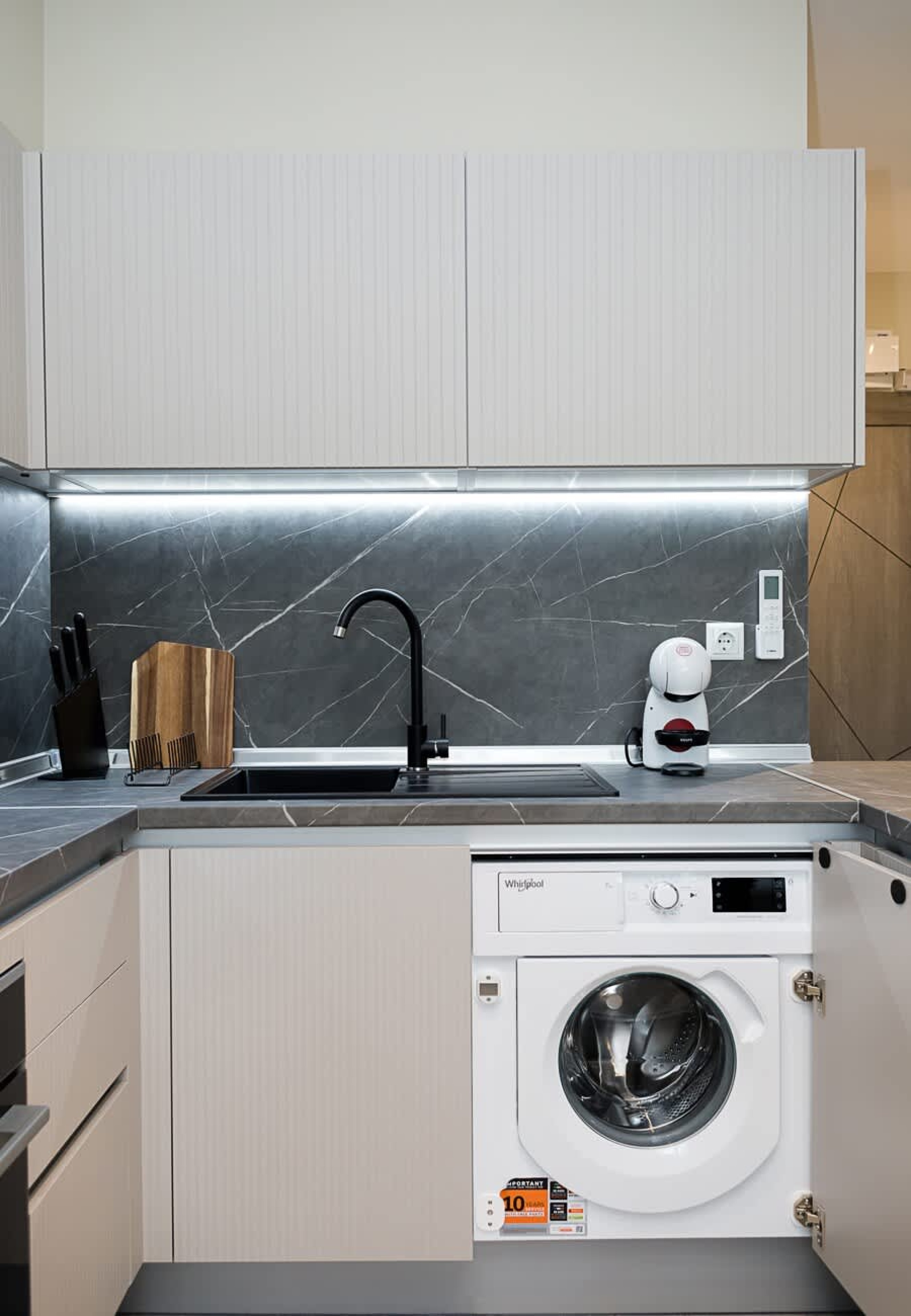 Scoutaround White Logo