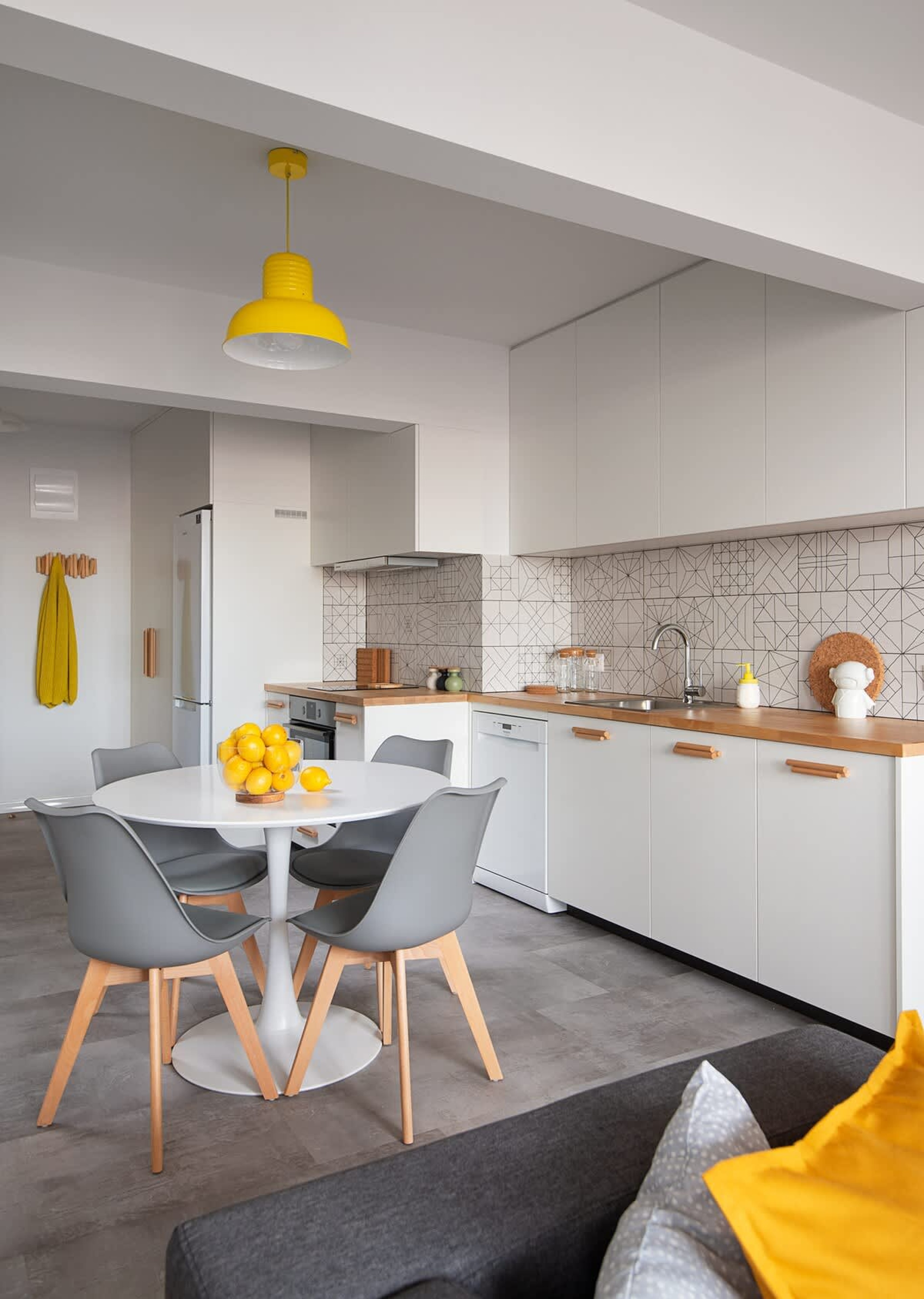 Scoutaround White Logo