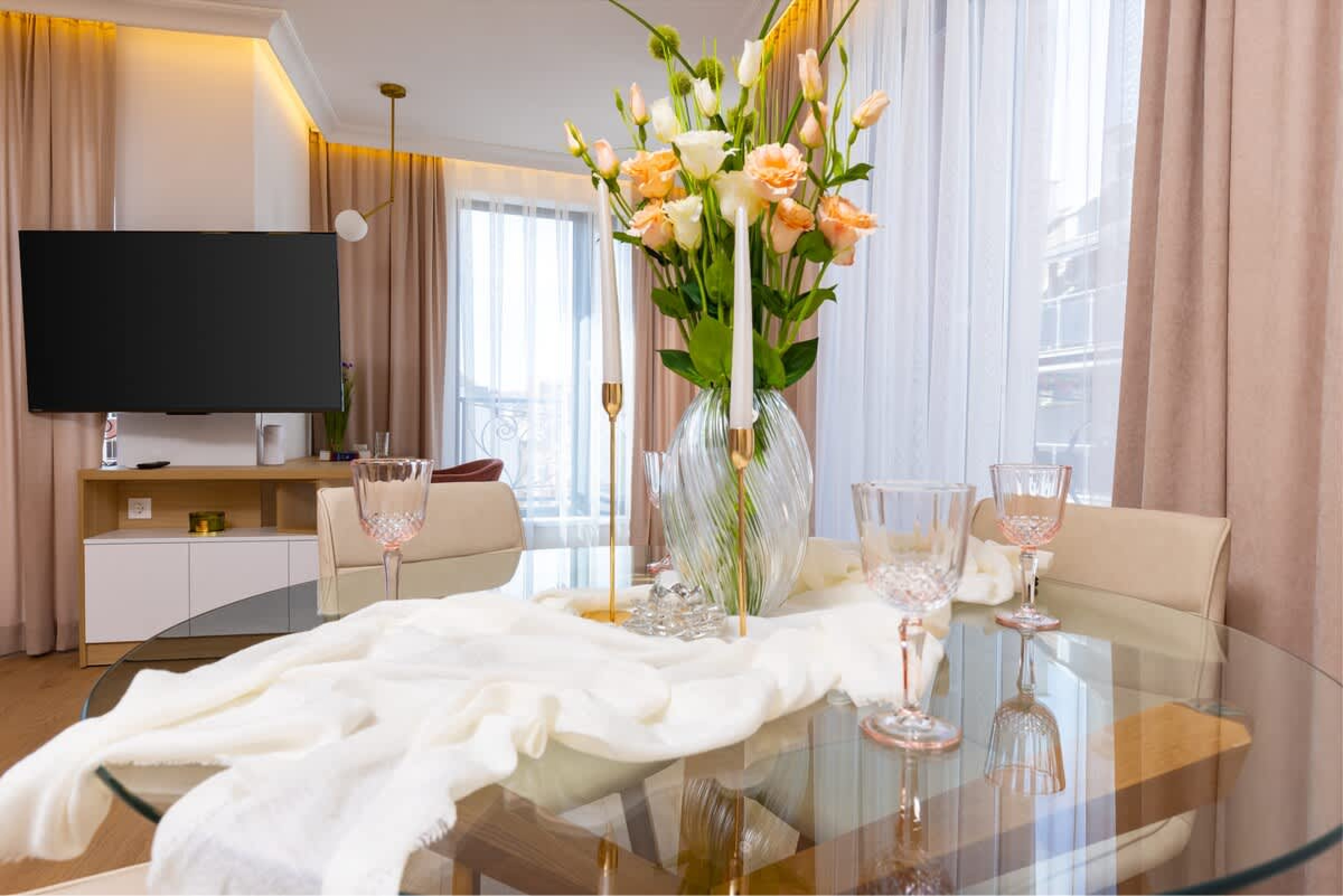 Scoutaround White Logo