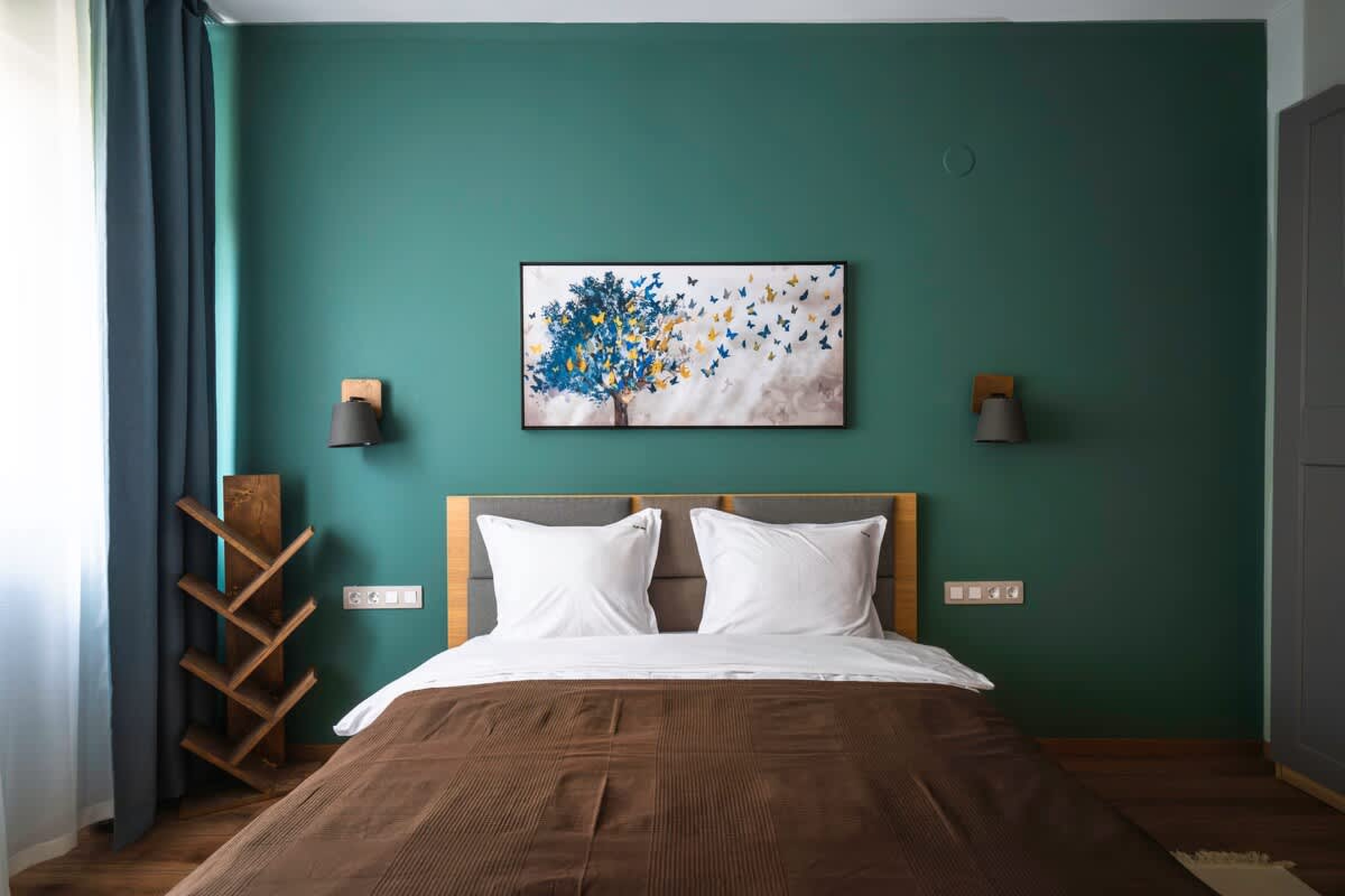 Scoutaround White Logo